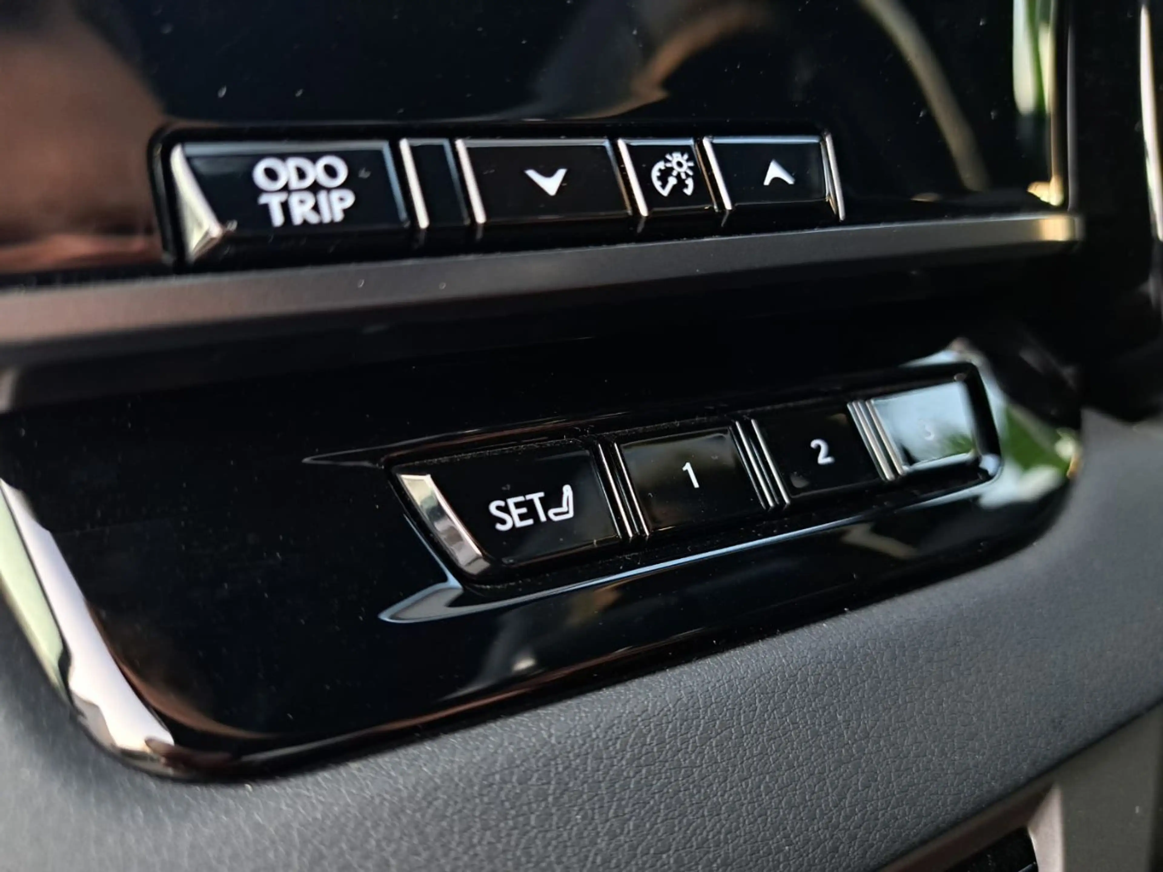 Lexus RX 500h F-Sport Performance zuverlässiger SUV — photo 22