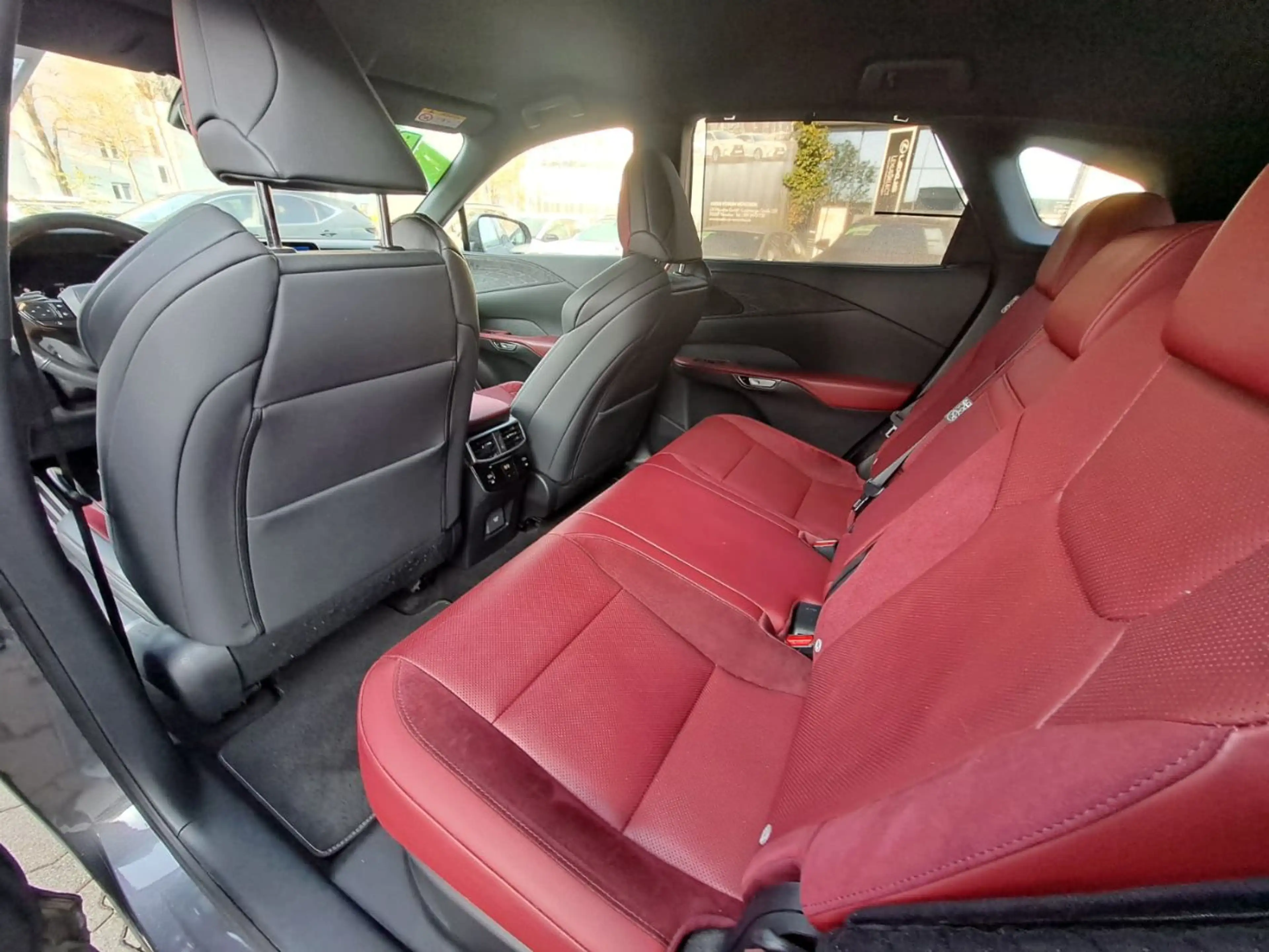 Lexus RX 500h F-Sport Performance zuverlässiger SUV — photo 13