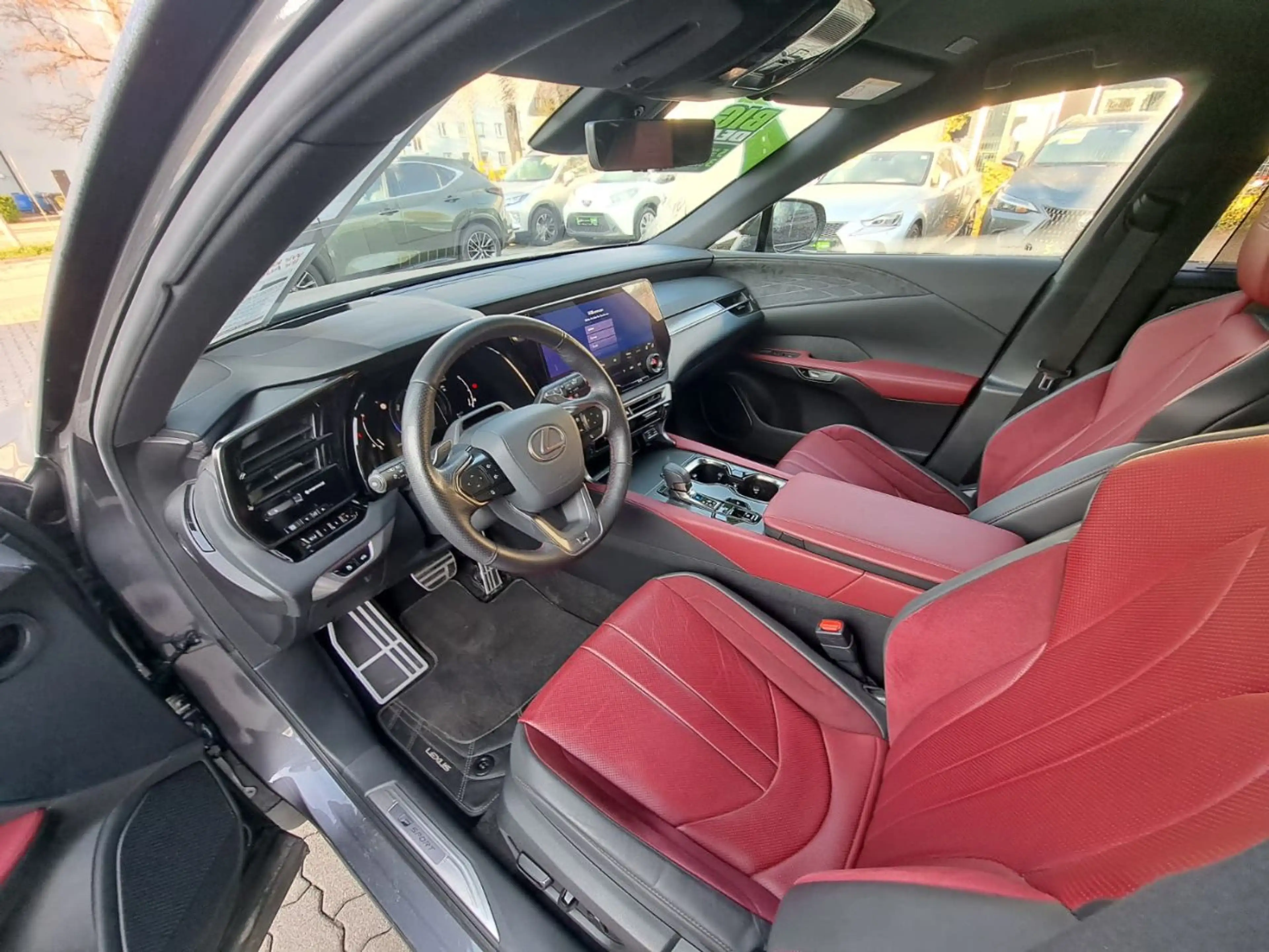 Lexus RX 500h F-Sport Performance zuverlässiger SUV — photo 12