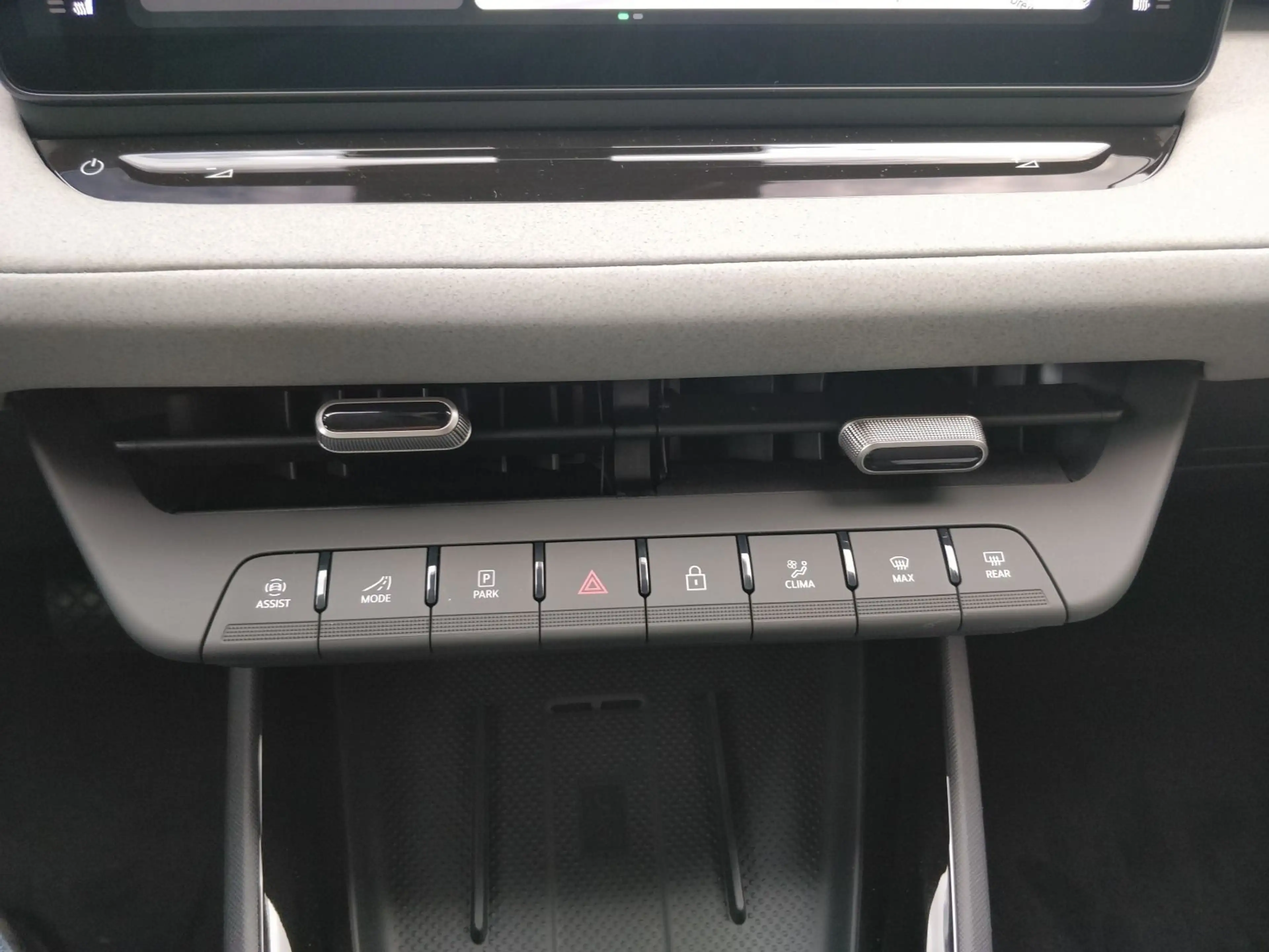 Skoda Epiq 55 SELECTION 211PS LKHZ SHZ KEYLESS NAVI MA — photo 21