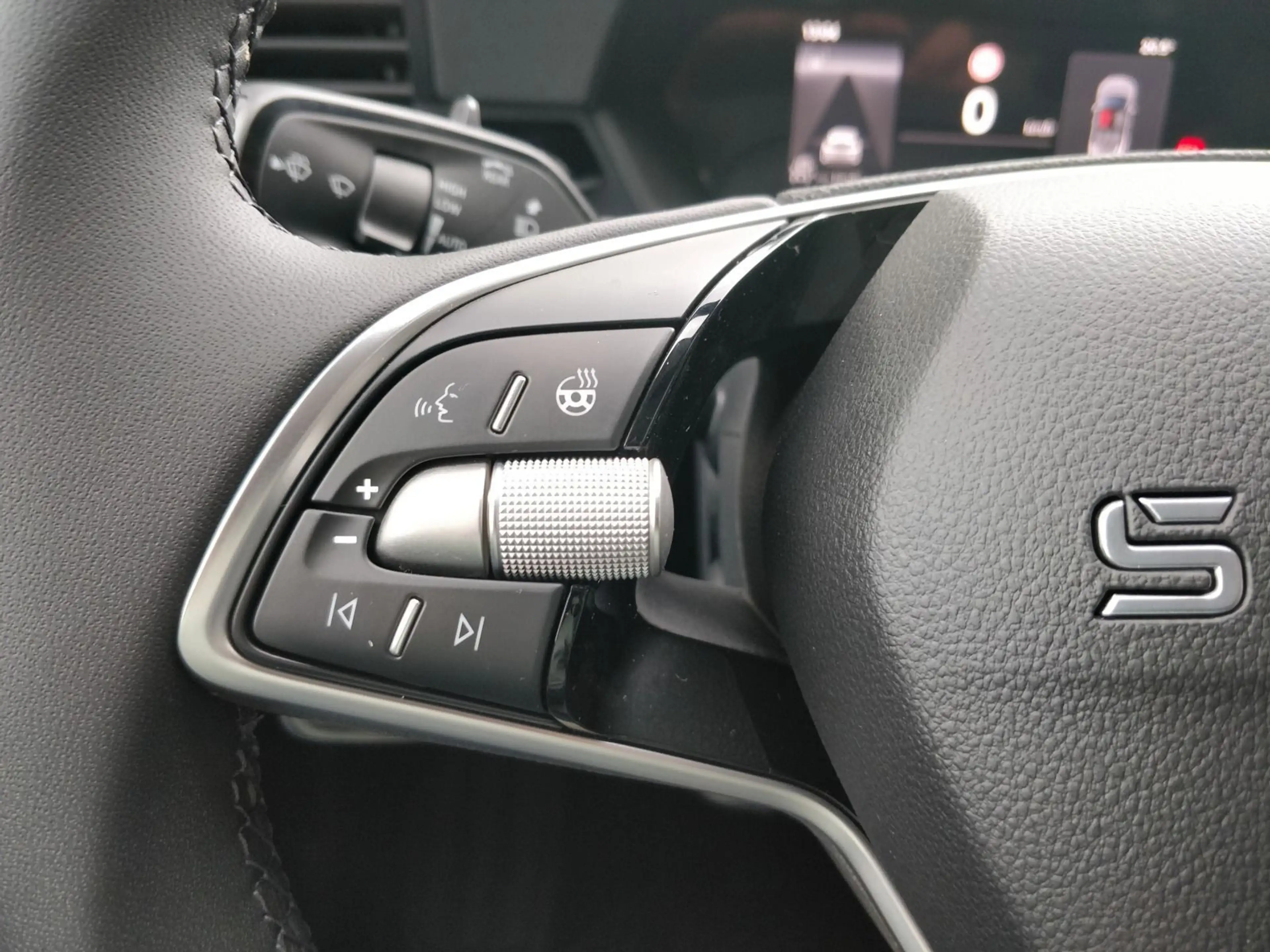 Skoda Epiq 55 SELECTION 211PS LKHZ SHZ KEYLESS NAVI MA — photo 17
