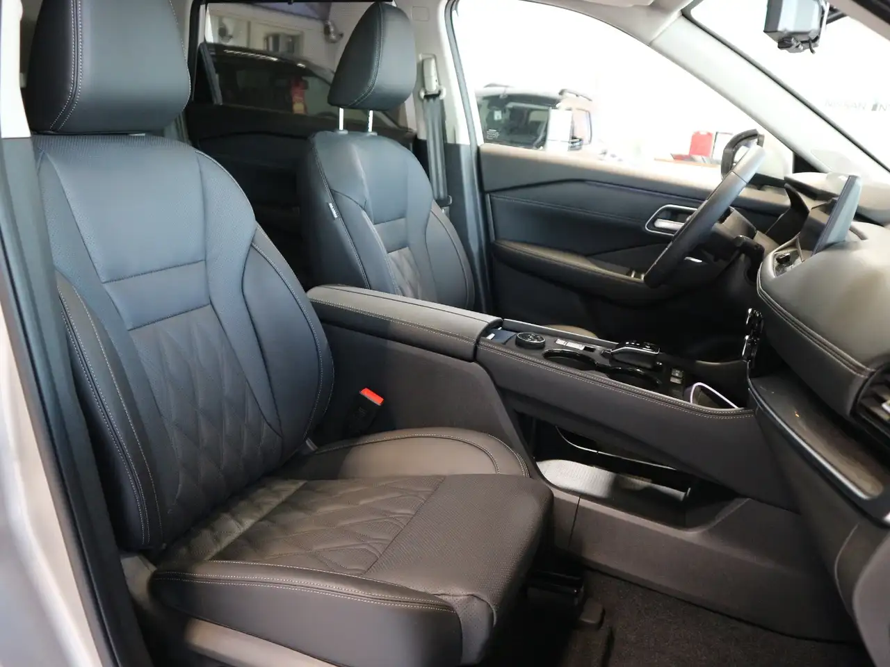 Nissan X-Trail TEKNA+ 1.5 VC-T e-POWER e-4ORCE ACC+LED 22
