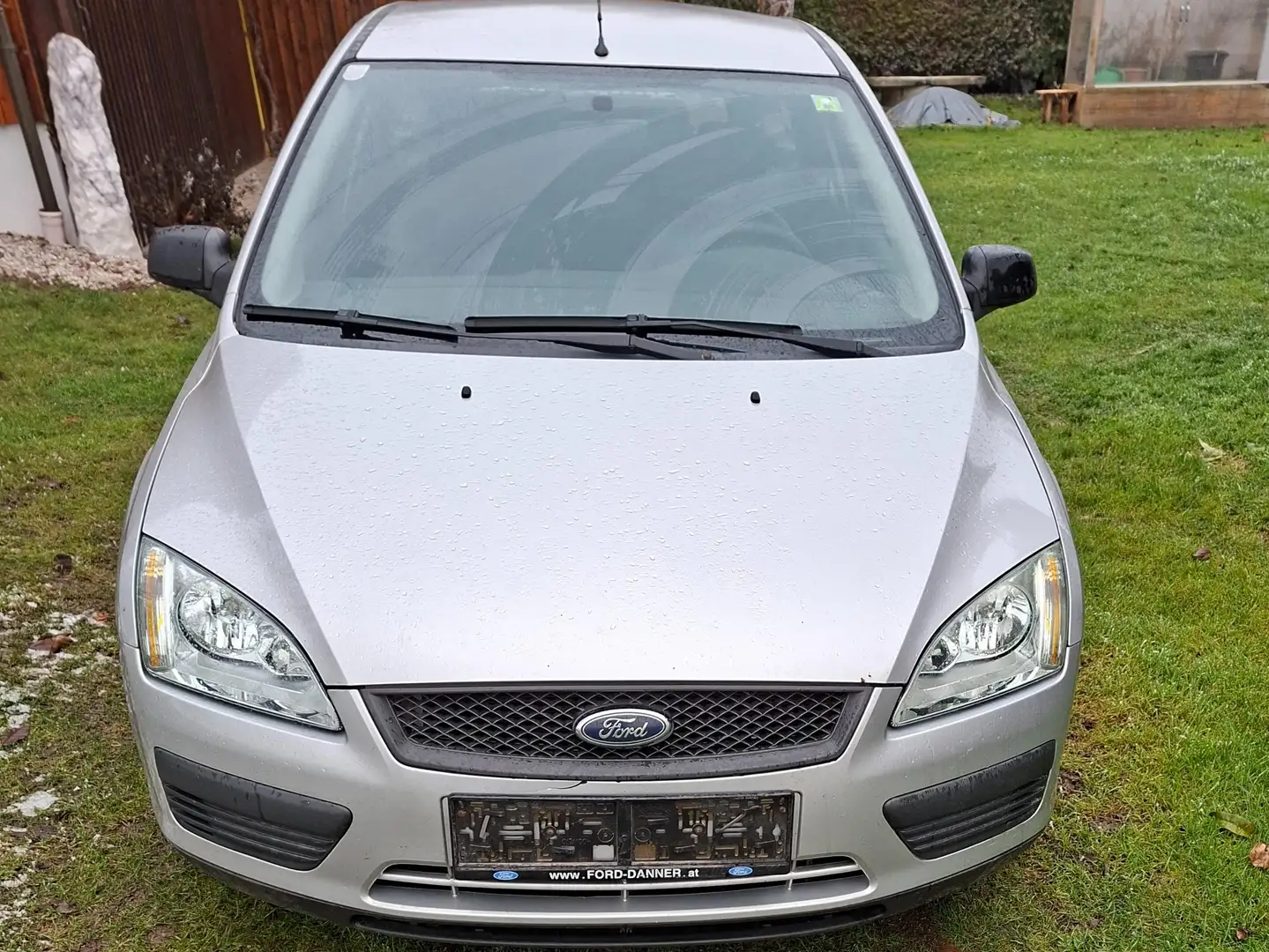 Ford Focus Focus Traveller Ambiente 1,6 TDCi Ambiente Silber - 2