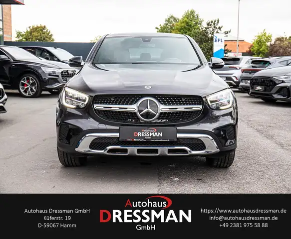 Mercedes-Benz GLC view 2