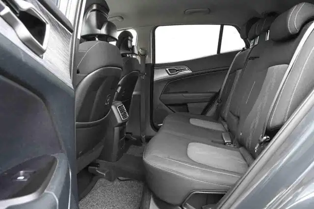 Kia Sportage view 11