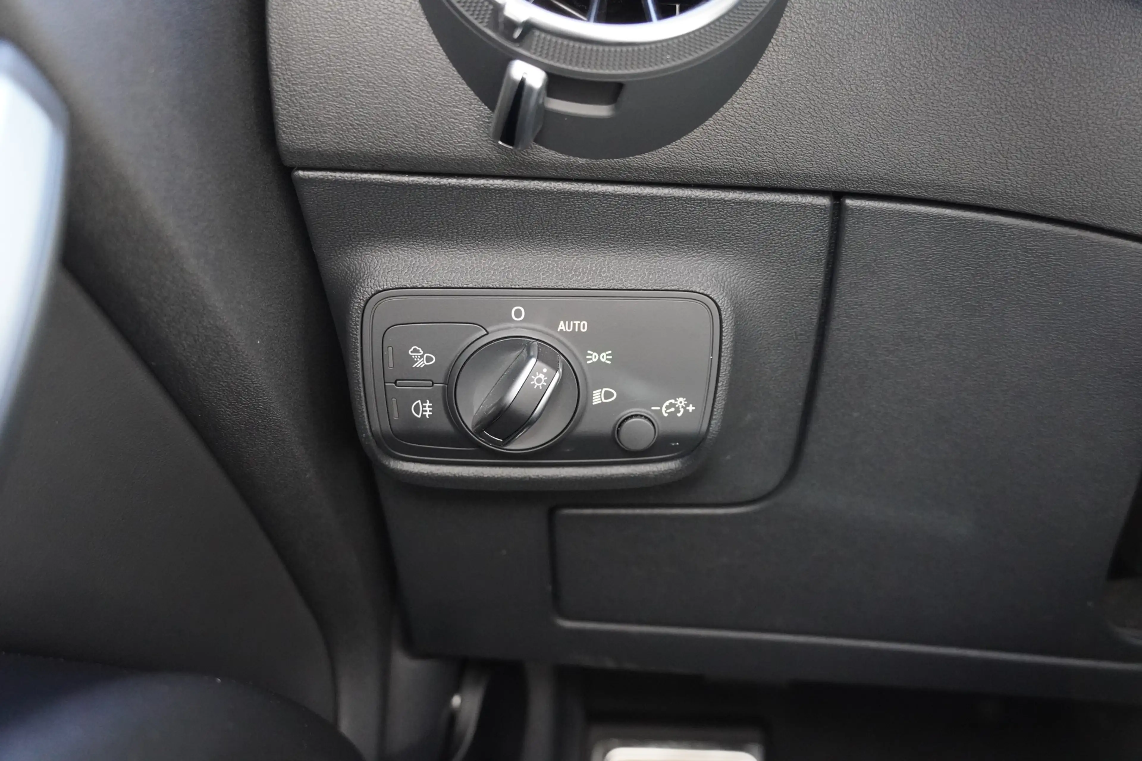 Audi TT Coupe 45 quattro S-Line LED Teilleder PDC — photo 13