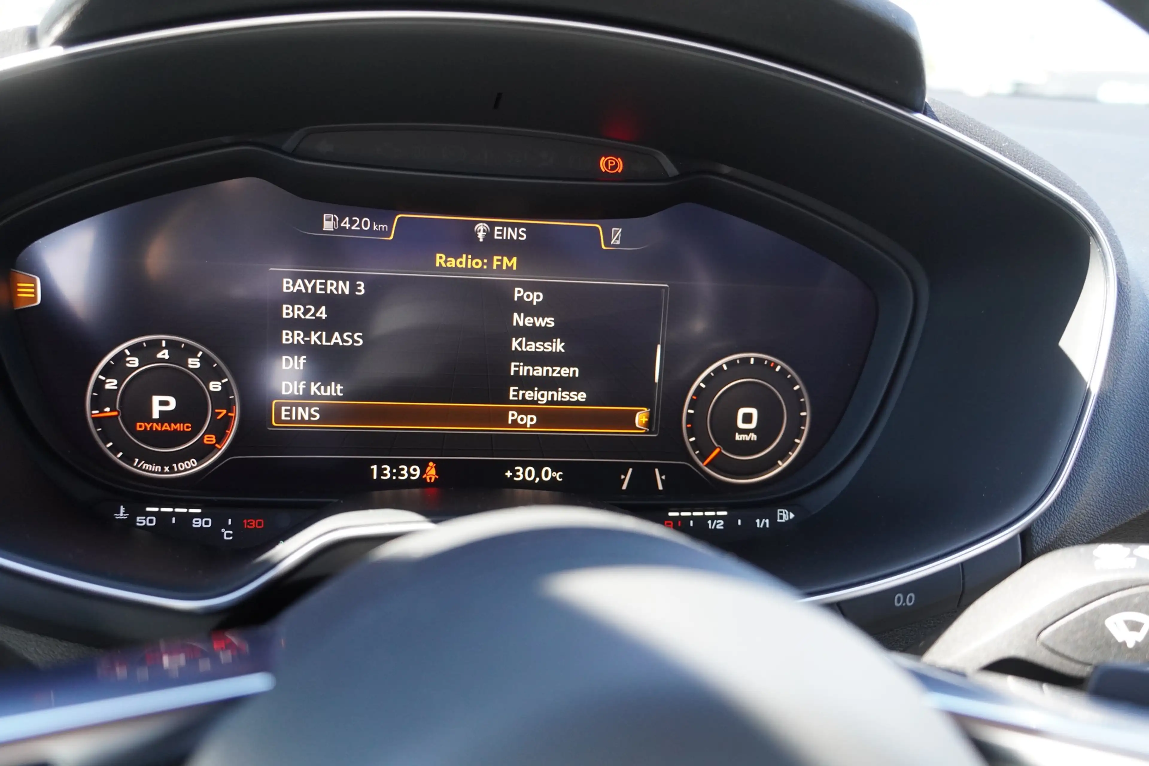 Audi TT Coupe 45 quattro S-Line LED Teilleder PDC — photo 26