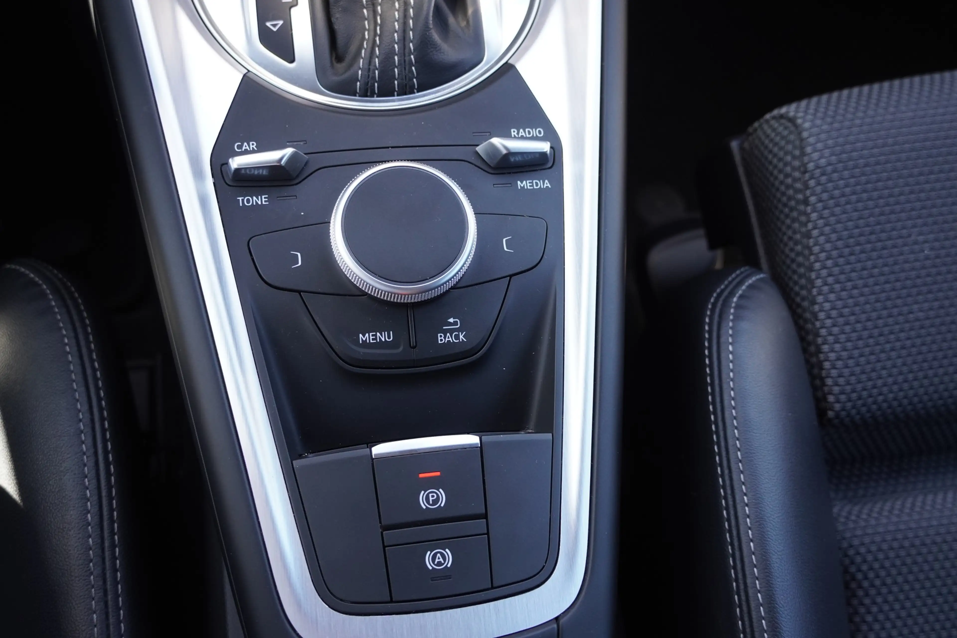 Audi TT Coupe 45 quattro S-Line LED Teilleder PDC — photo 22
