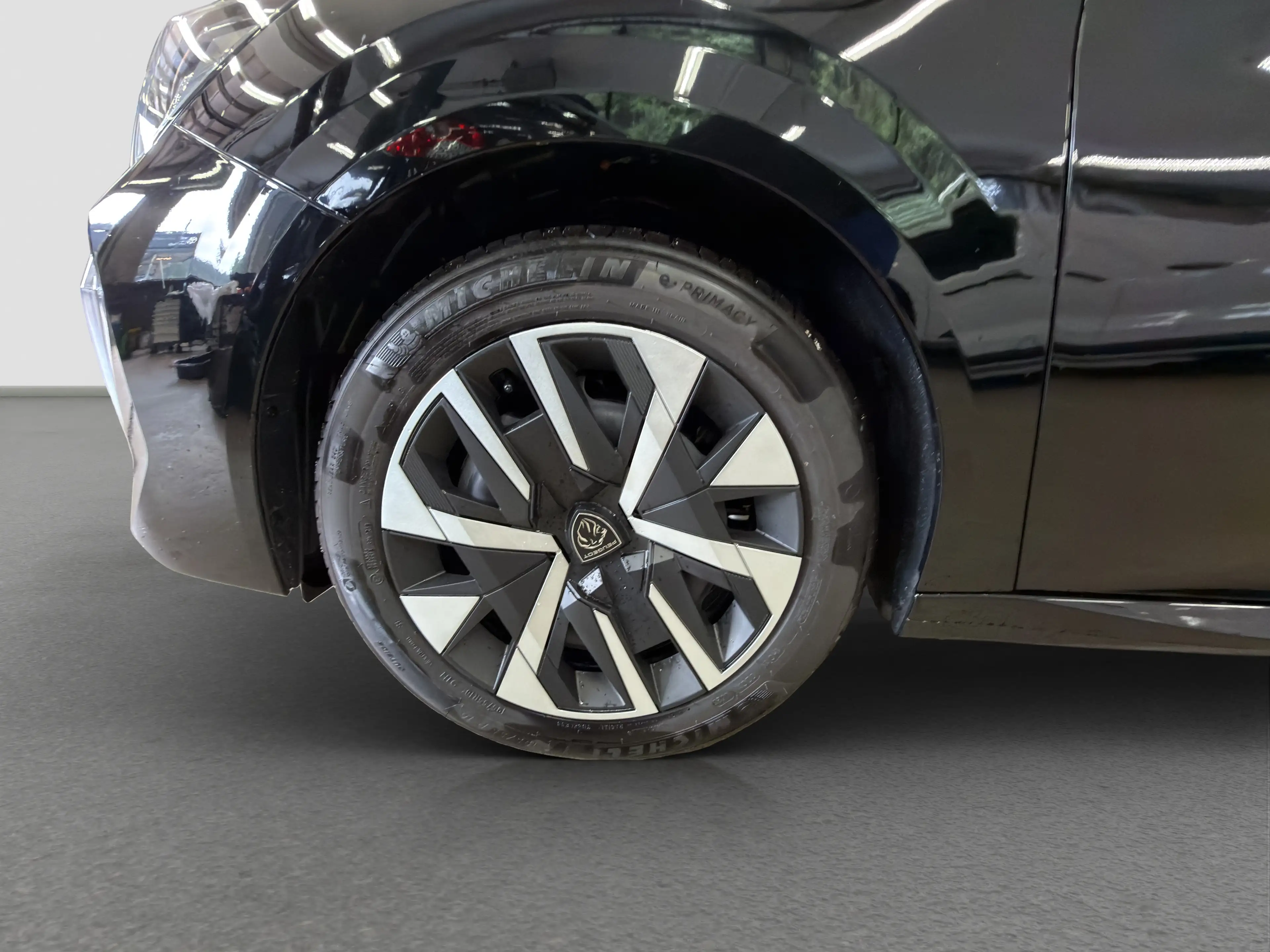 Peugeot 208 208 Style PureTech 100 1,2 — photo 14