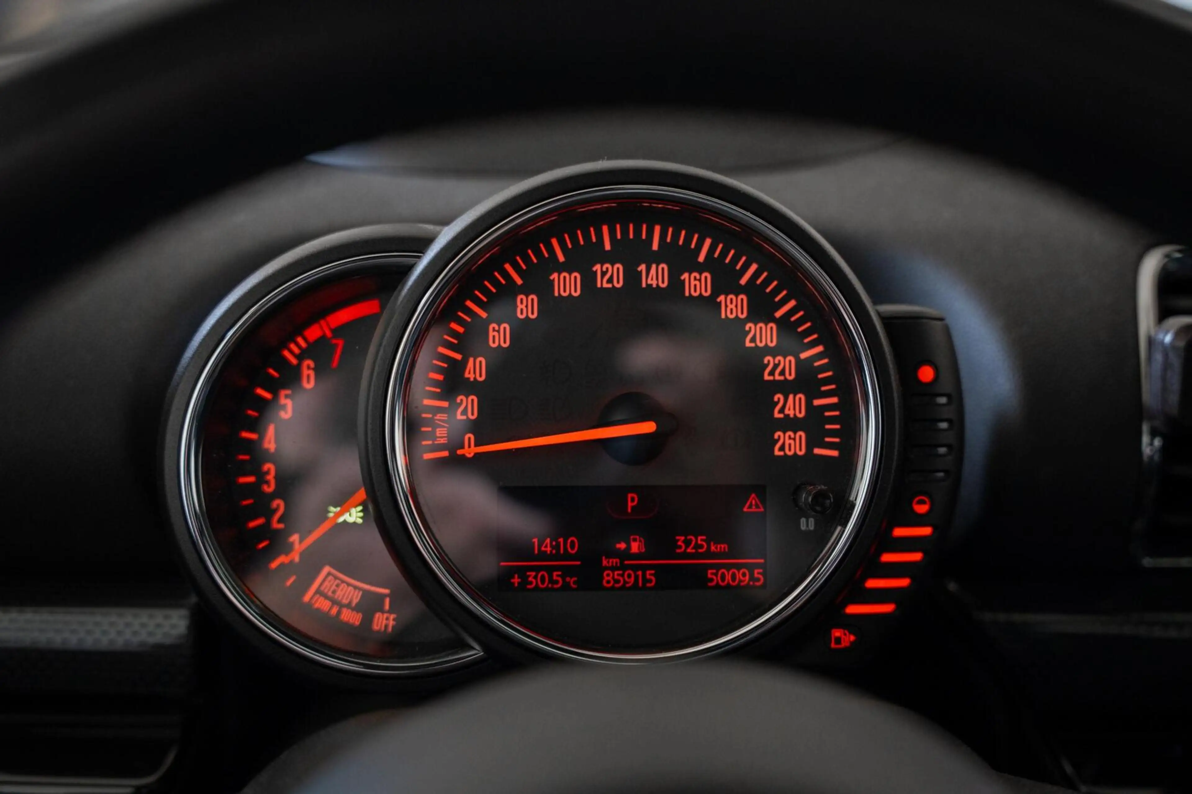 MINI Cooper Clubman 1.5 Chili Serious Business / Pano / Harman Kardon — photo 31