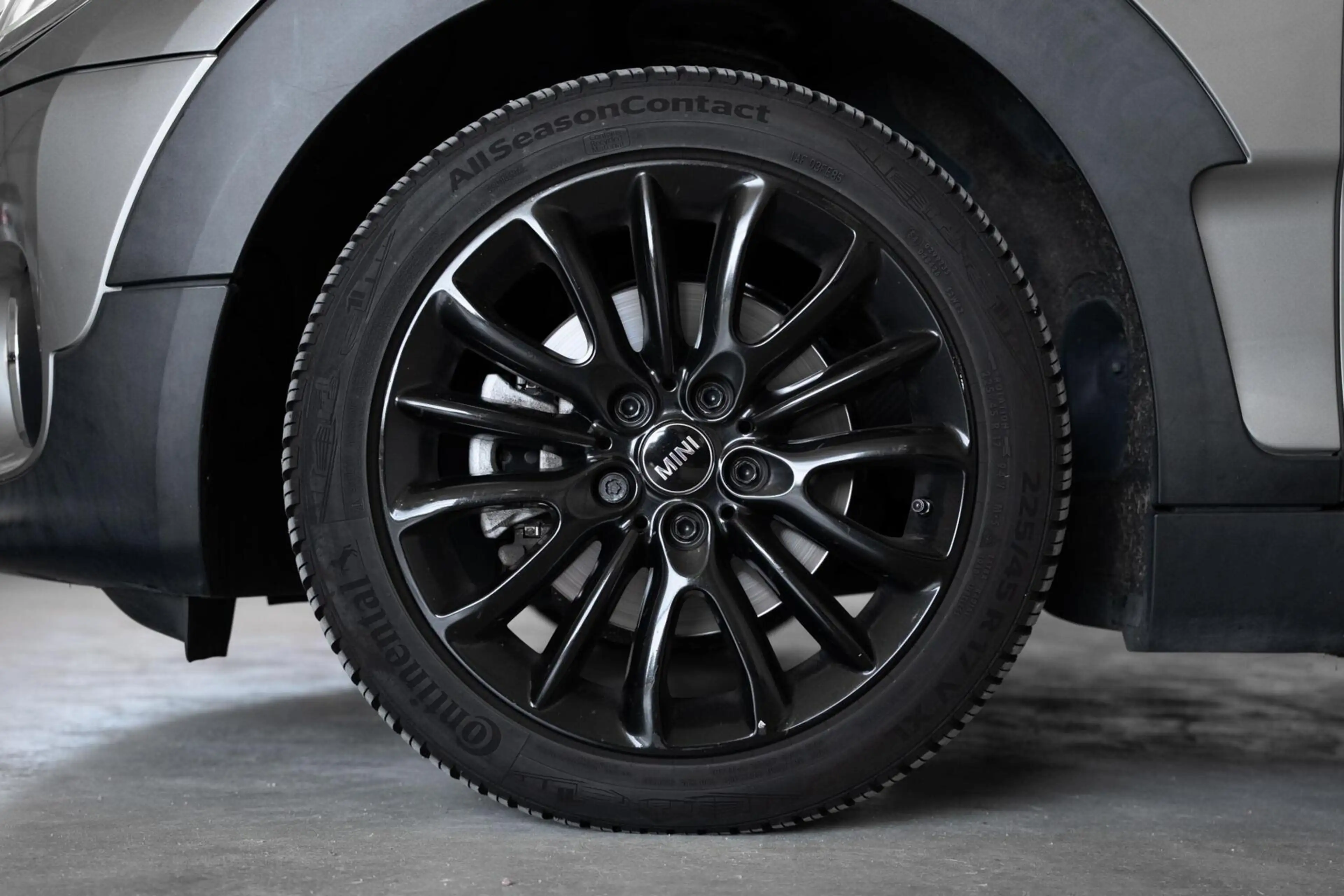 MINI Cooper Clubman 1.5 Chili Serious Business / Pano / Harman Kardon — photo 38