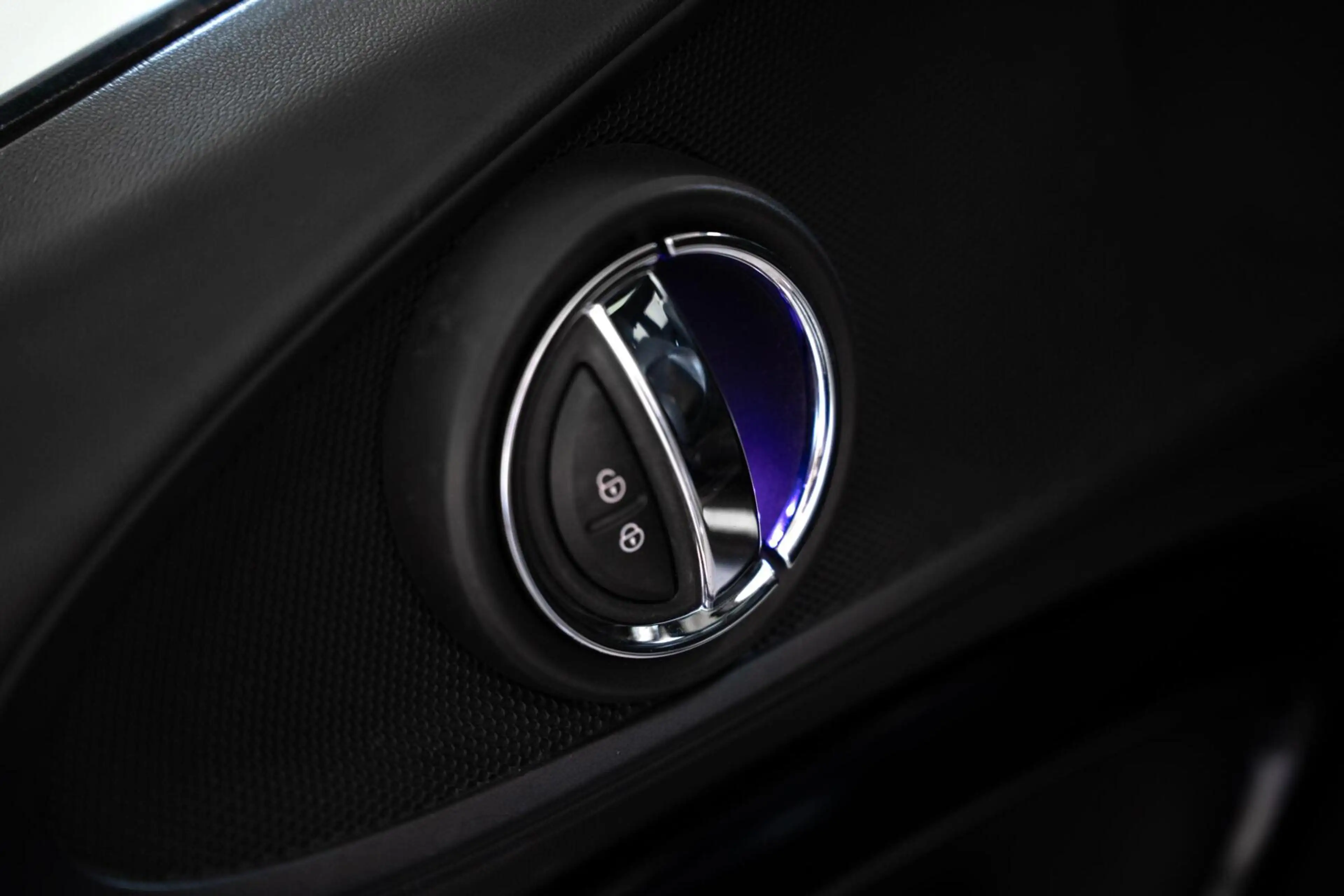 MINI Cooper Clubman 1.5 Chili Serious Business / Pano / Harman Kardon — photo 33