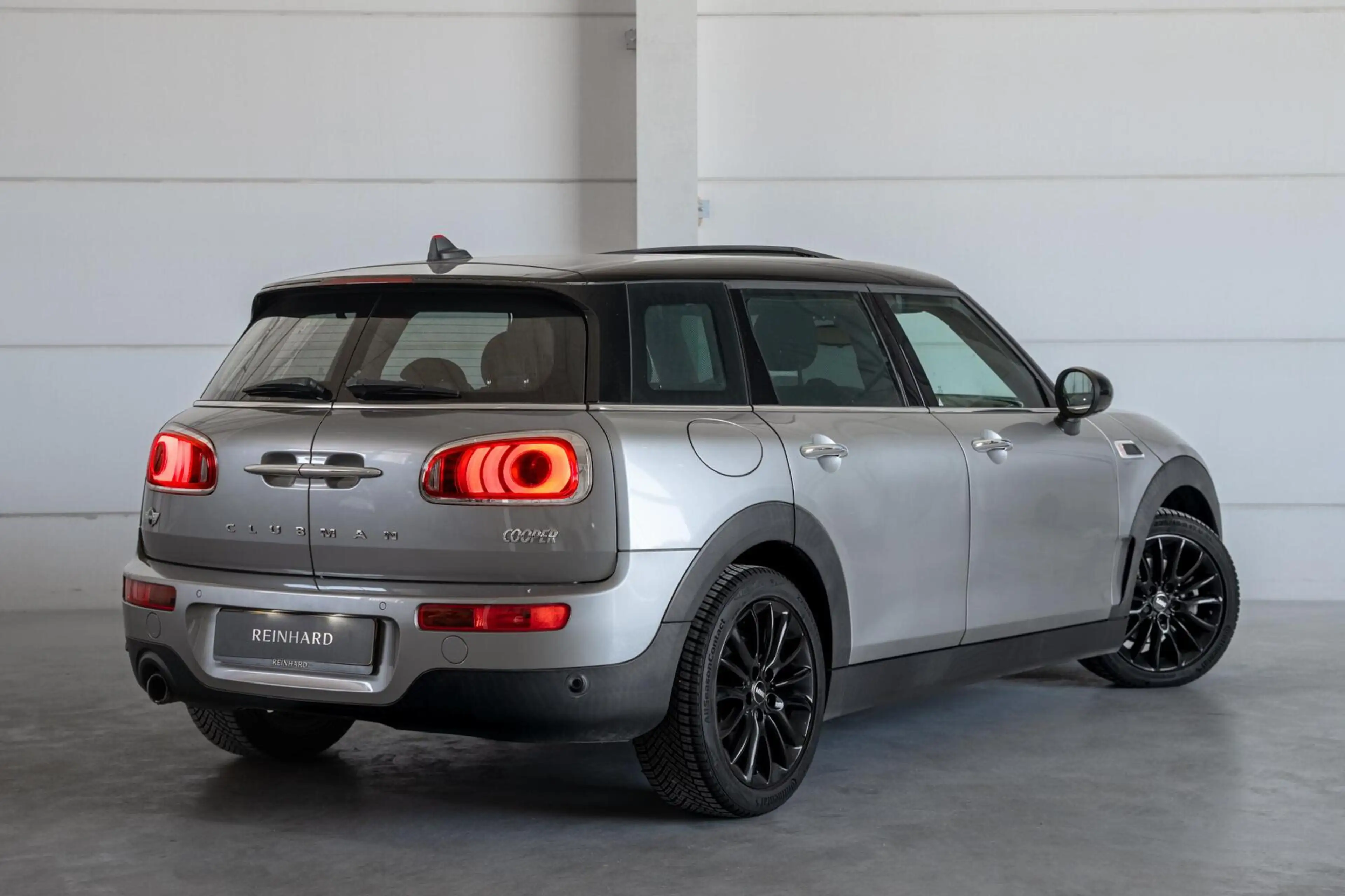 MINI Cooper Clubman 1.5 Chili Serious Business / Pano / Harman Kardon — photo 2