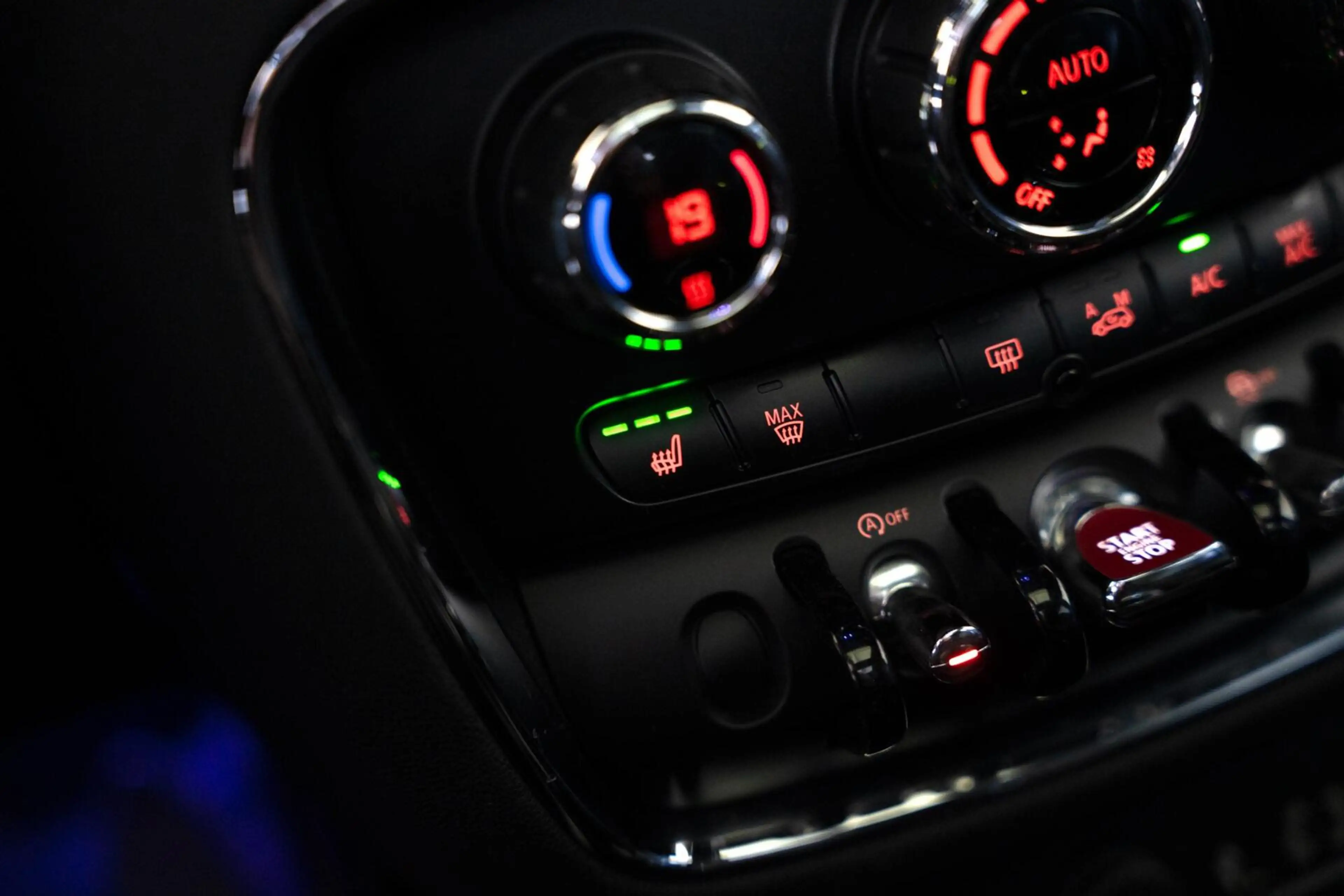 MINI Cooper Clubman 1.5 Chili Serious Business / Pano / Harman Kardon — photo 42