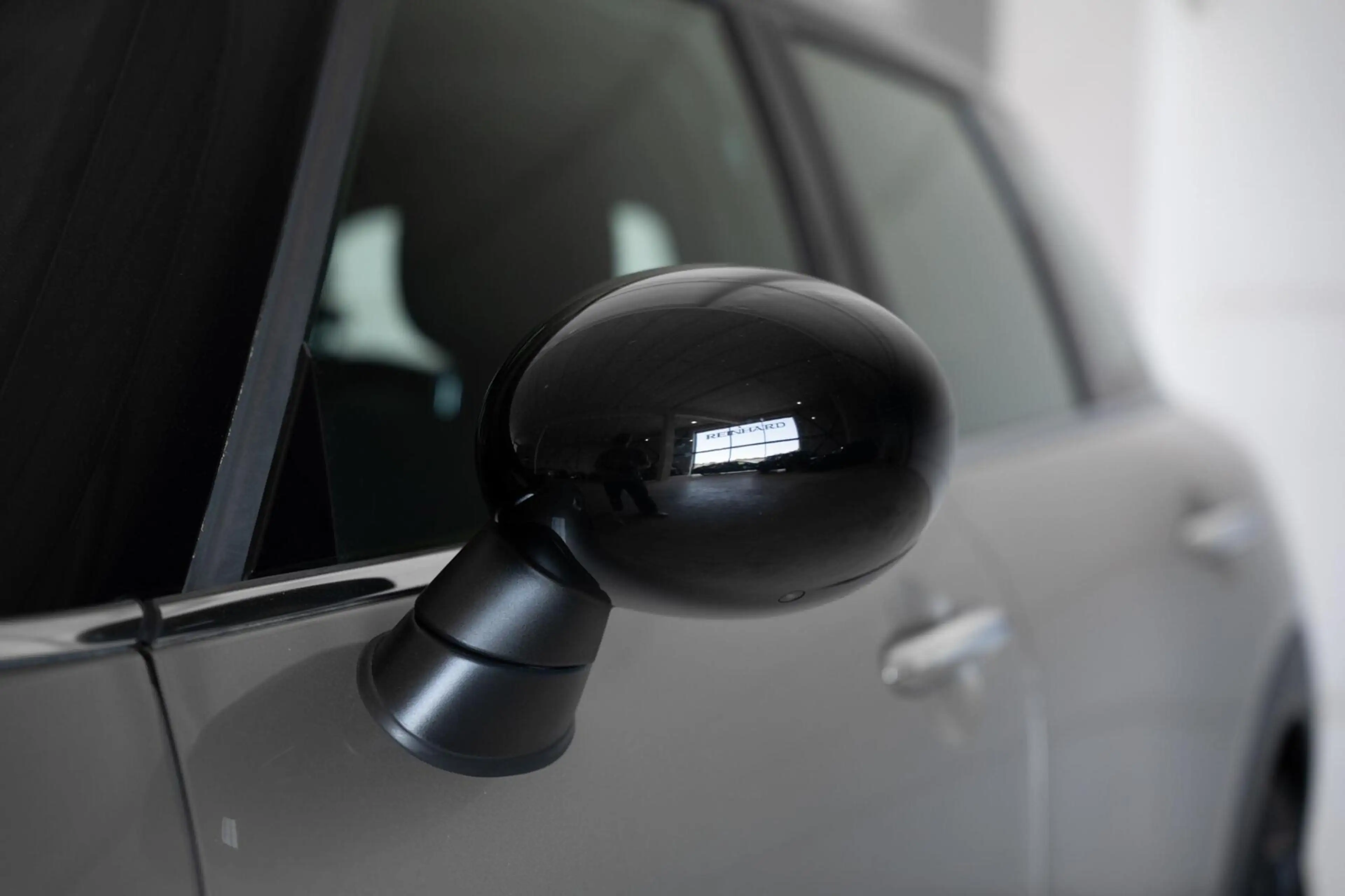 MINI Cooper Clubman 1.5 Chili Serious Business / Pano / Harman Kardon — photo 11