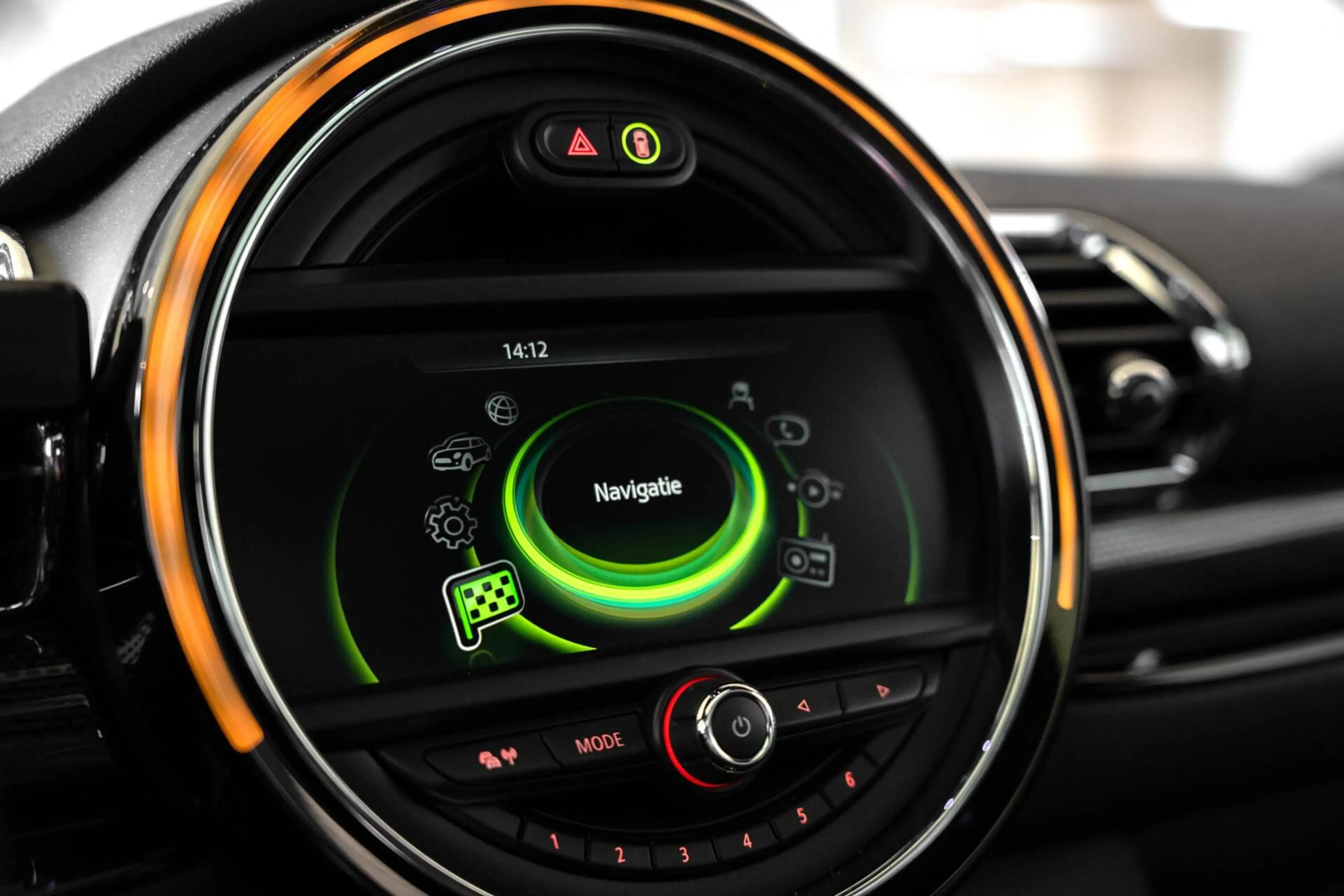 MINI Cooper Clubman 1.5 Chili Serious Business / Pano / Harman Kardon — photo 21