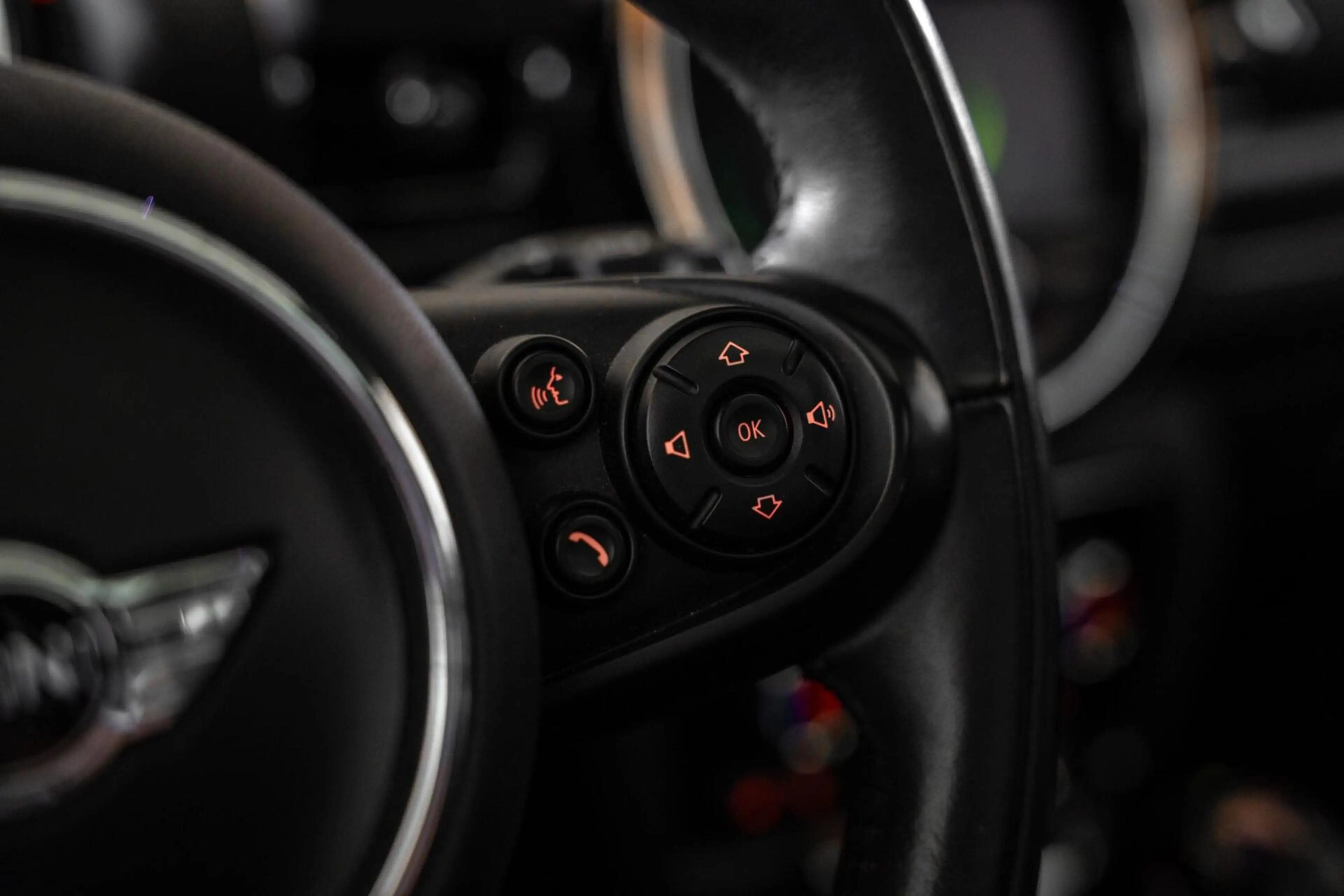 MINI Cooper Clubman 1.5 Chili Serious Business / Pano / Harman Kardon — photo 29