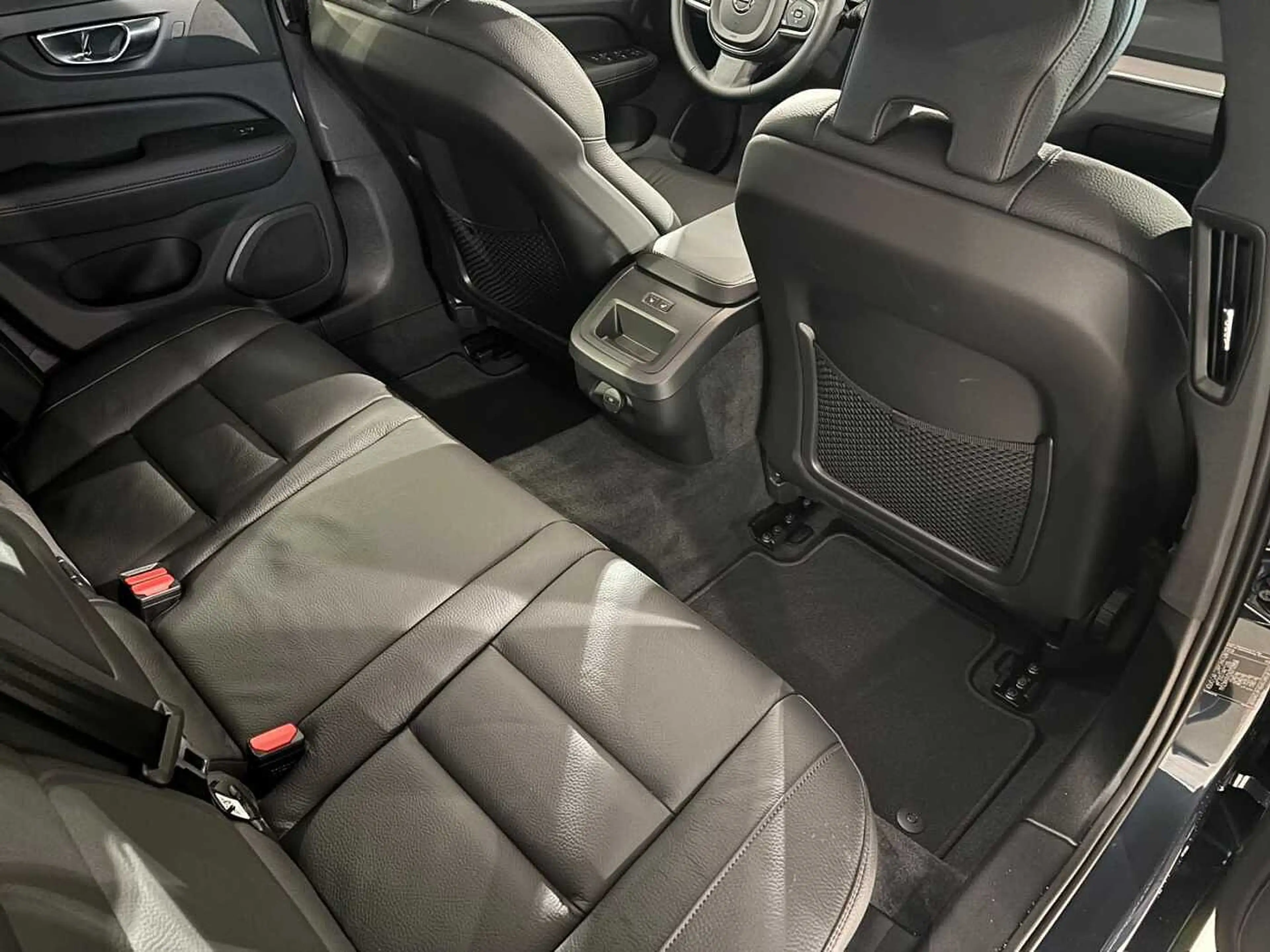 Volvo V60 Core, B4 Micro-hybride '3 ANS DE GARANTIE' — photo 9