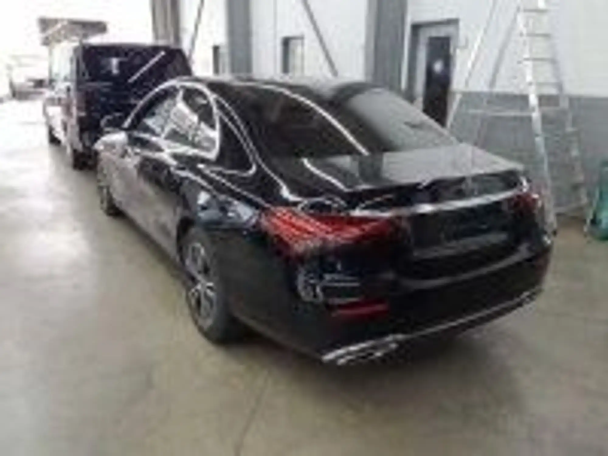 Mercedes-Benz E 220 d Limo Avantgarde WIDE*MBEAM*360*AMBIENT*AC — photo 2