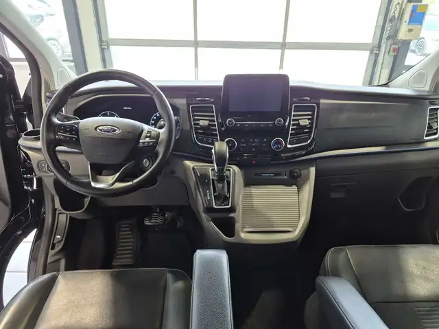 Ford Transit Custom view 9