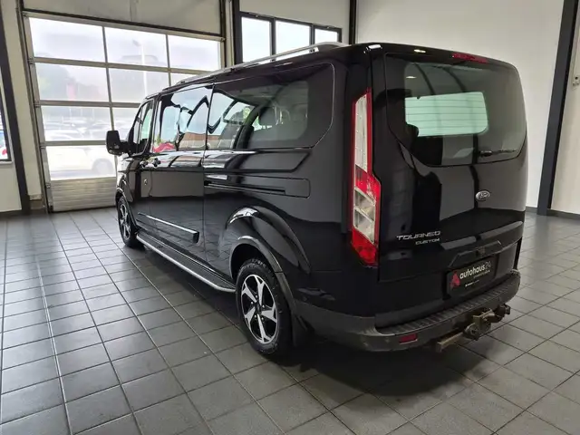 Ford Transit Custom view 4