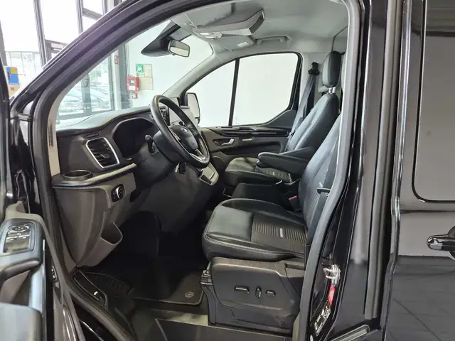 Ford Transit Custom view 8