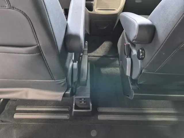 Ford Transit Custom view 13