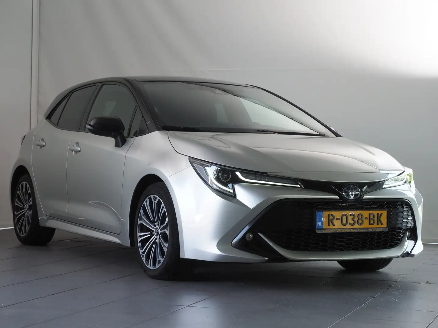 Toyota Corolla 2.0 Hybrid Executive Gris - 2