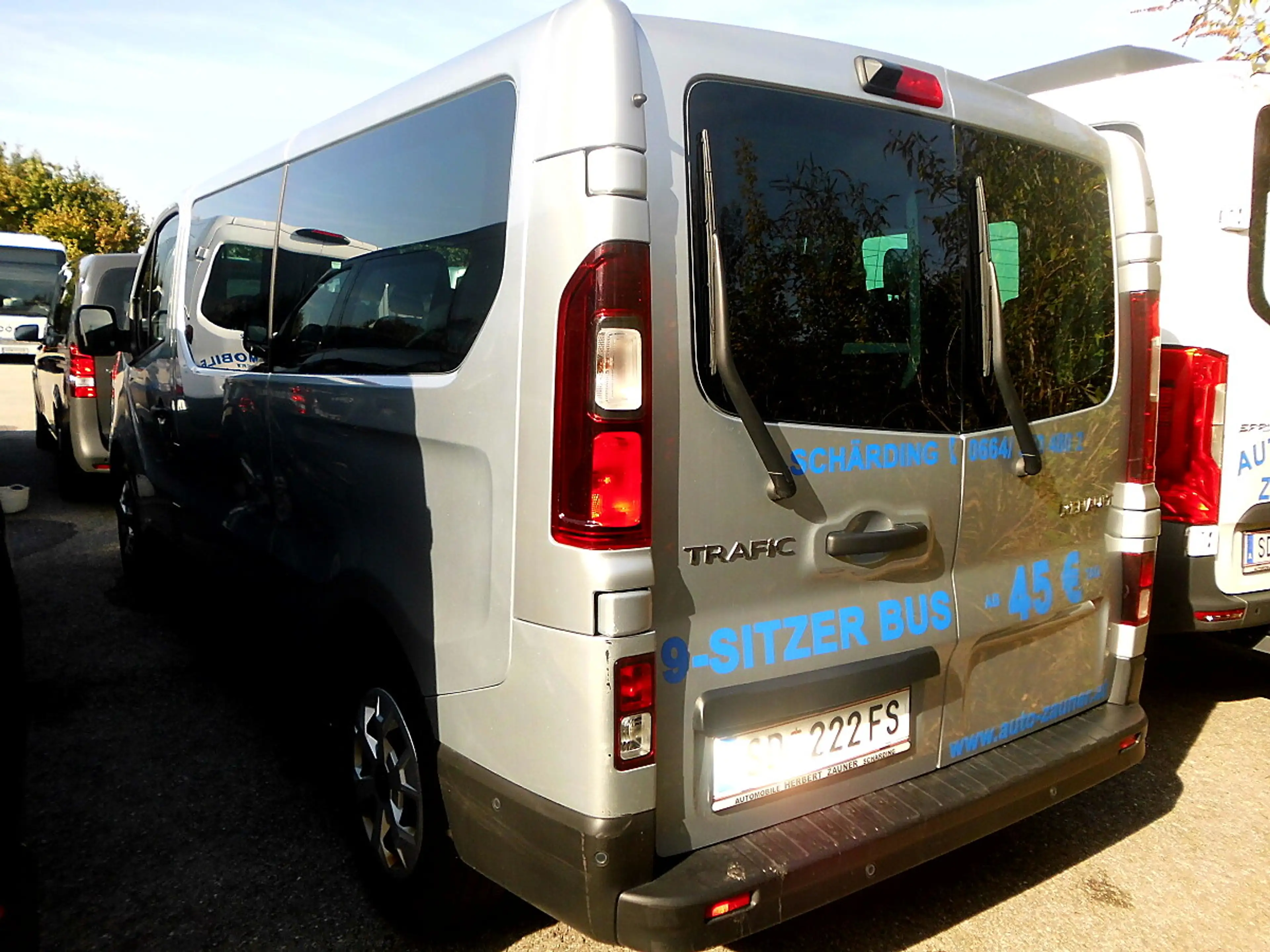 Renault Trafic Grand Passenger Equilibre Blue dCi 150 — photo 2