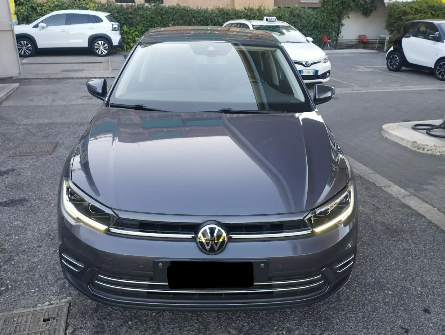 Volkswagen Polo Polo VI 2022 1.0 tsi Style 95cv Gris - 1