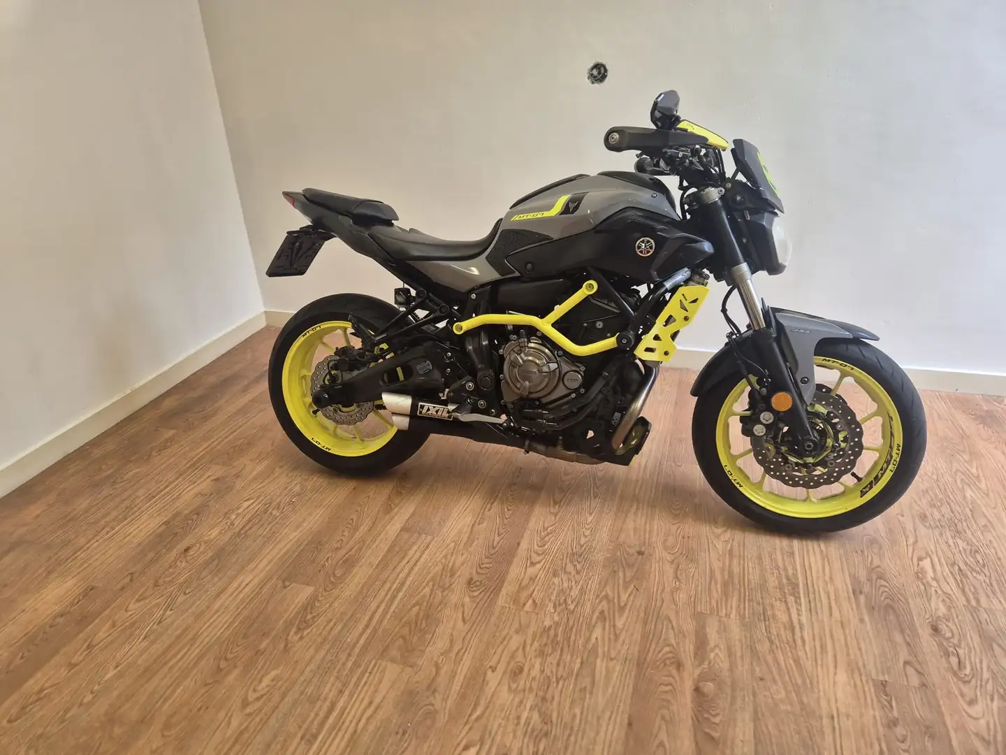Yamaha MT-07 - 2