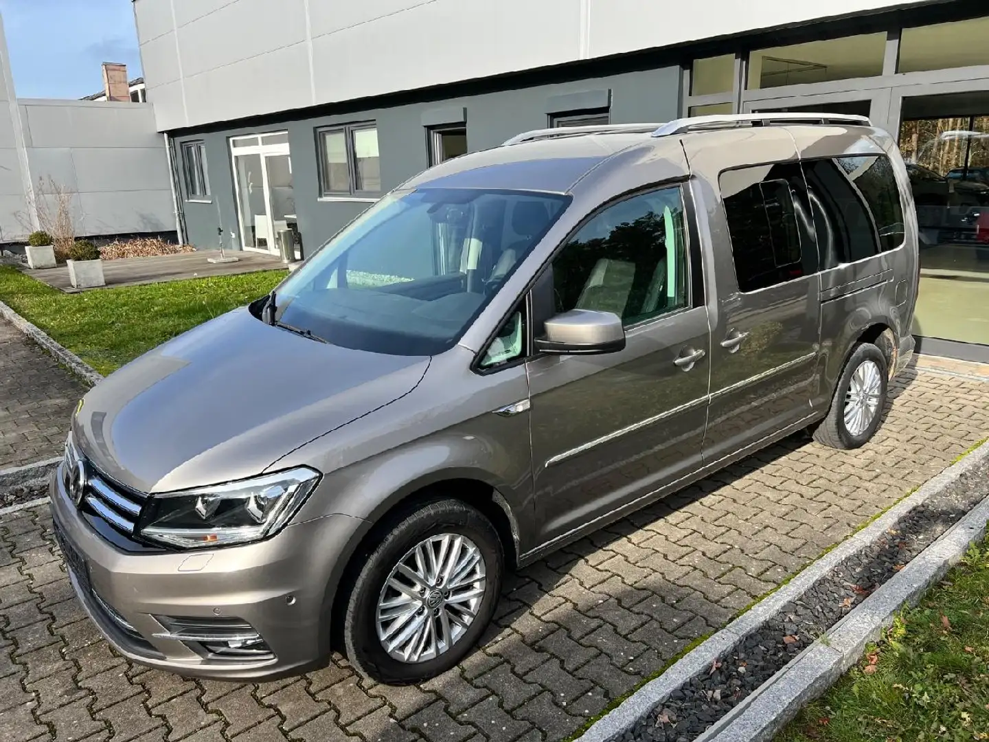 Volkswagen Caddy Maxi Highline BMT Gelb - 1