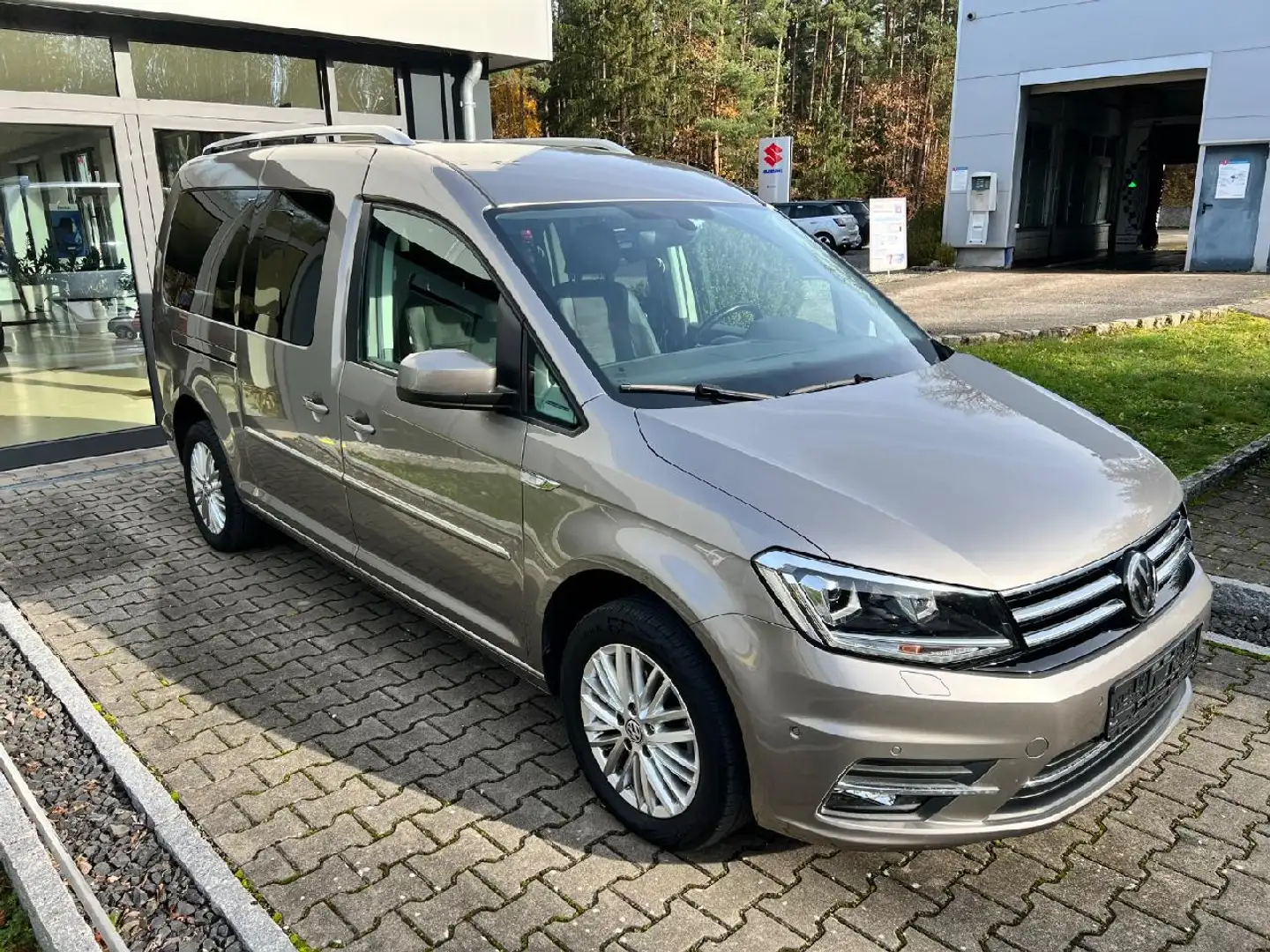 Volkswagen Caddy Maxi Highline BMT Gelb - 2