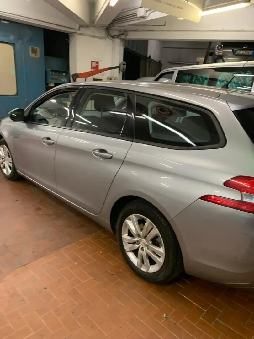 Peugeot 308 BlueHDi 100 S&S SW Business Grigio - 2