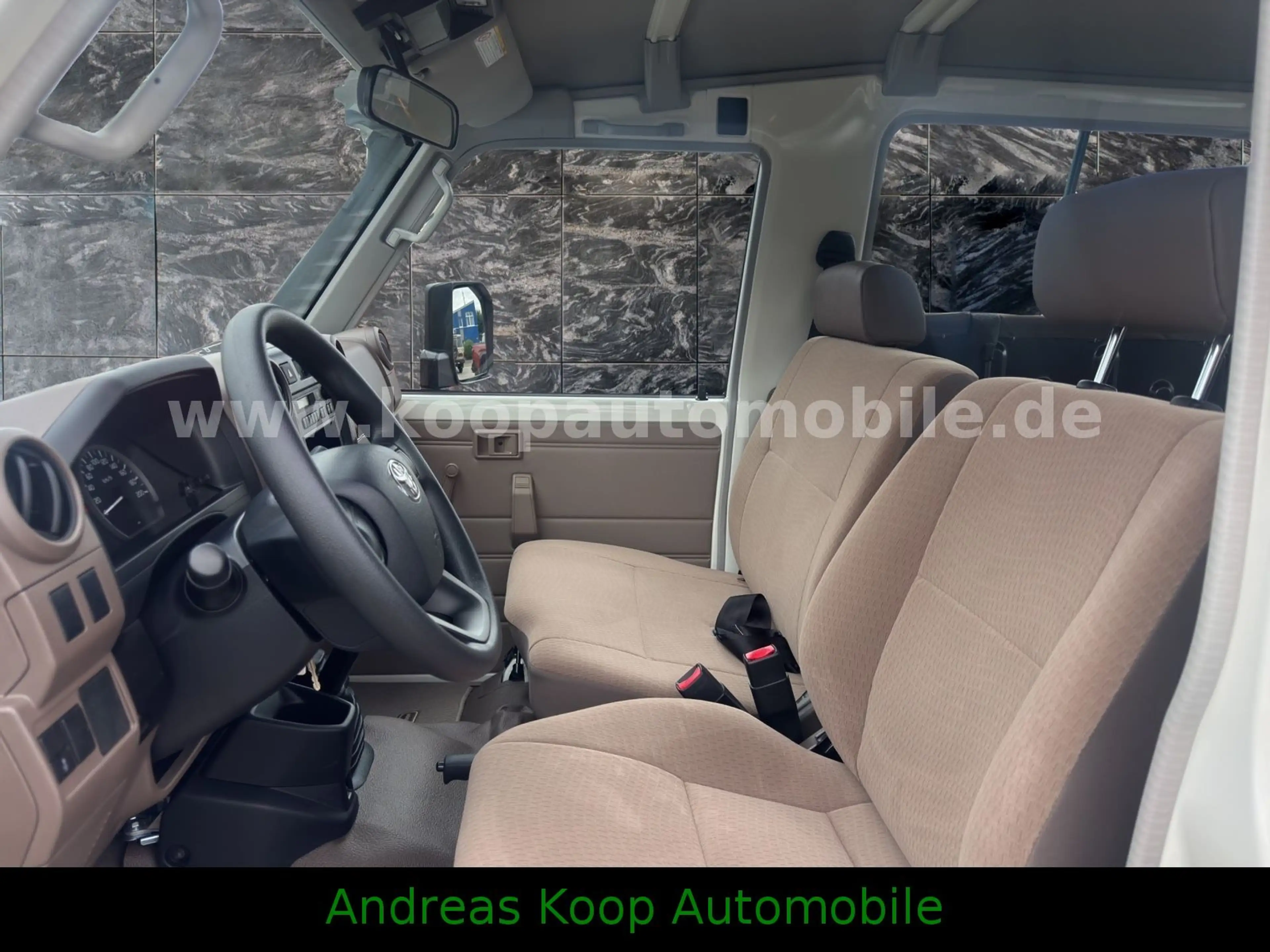 Toyota Land Cruiser GDJ 78 2,8d STD 2x90 40th Sofort — photo 11