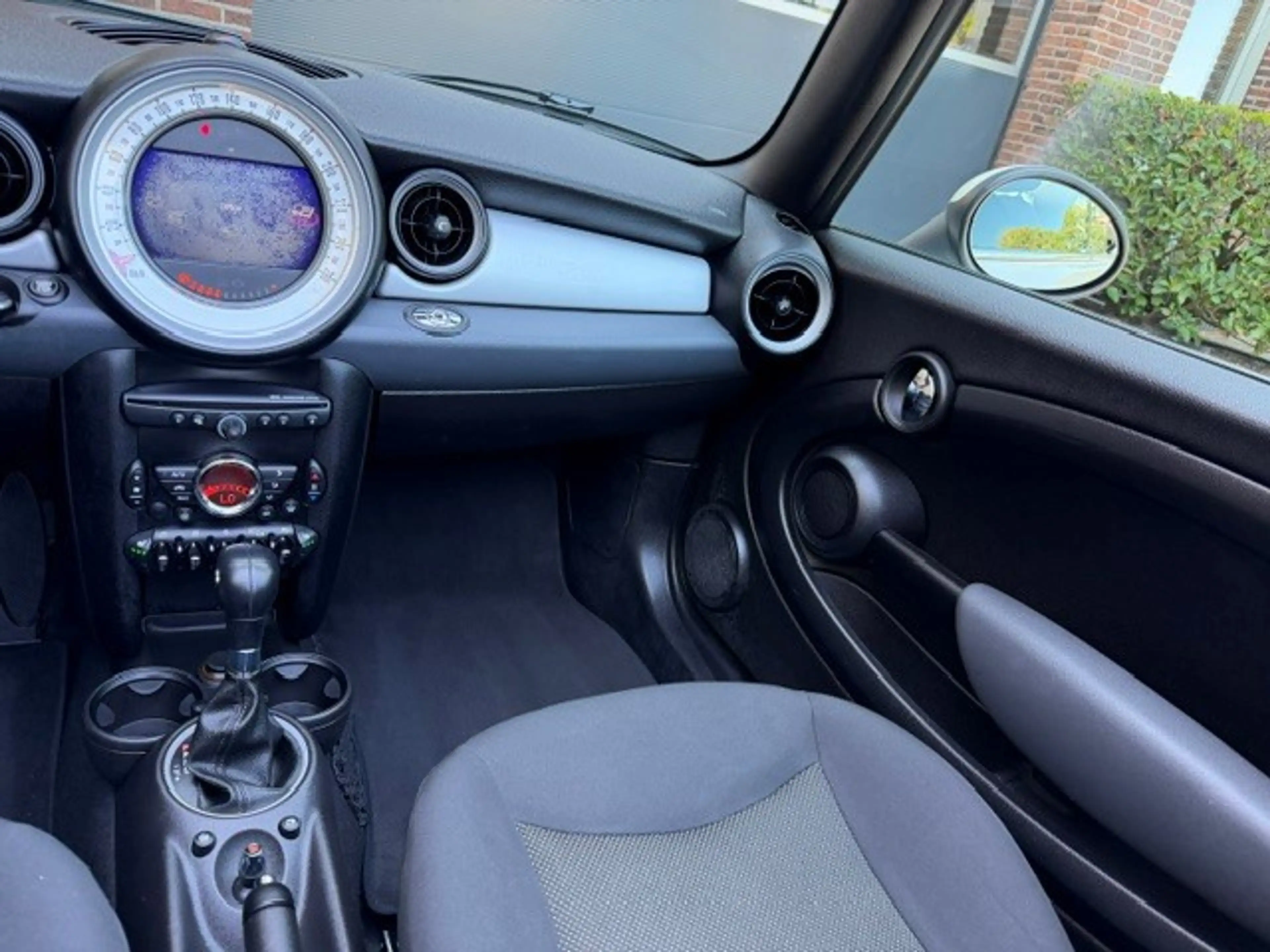 MINI Cooper Cabrio 1.6 Automaat / bj.2012 / kleur: wit / sportvelgen — photo 12