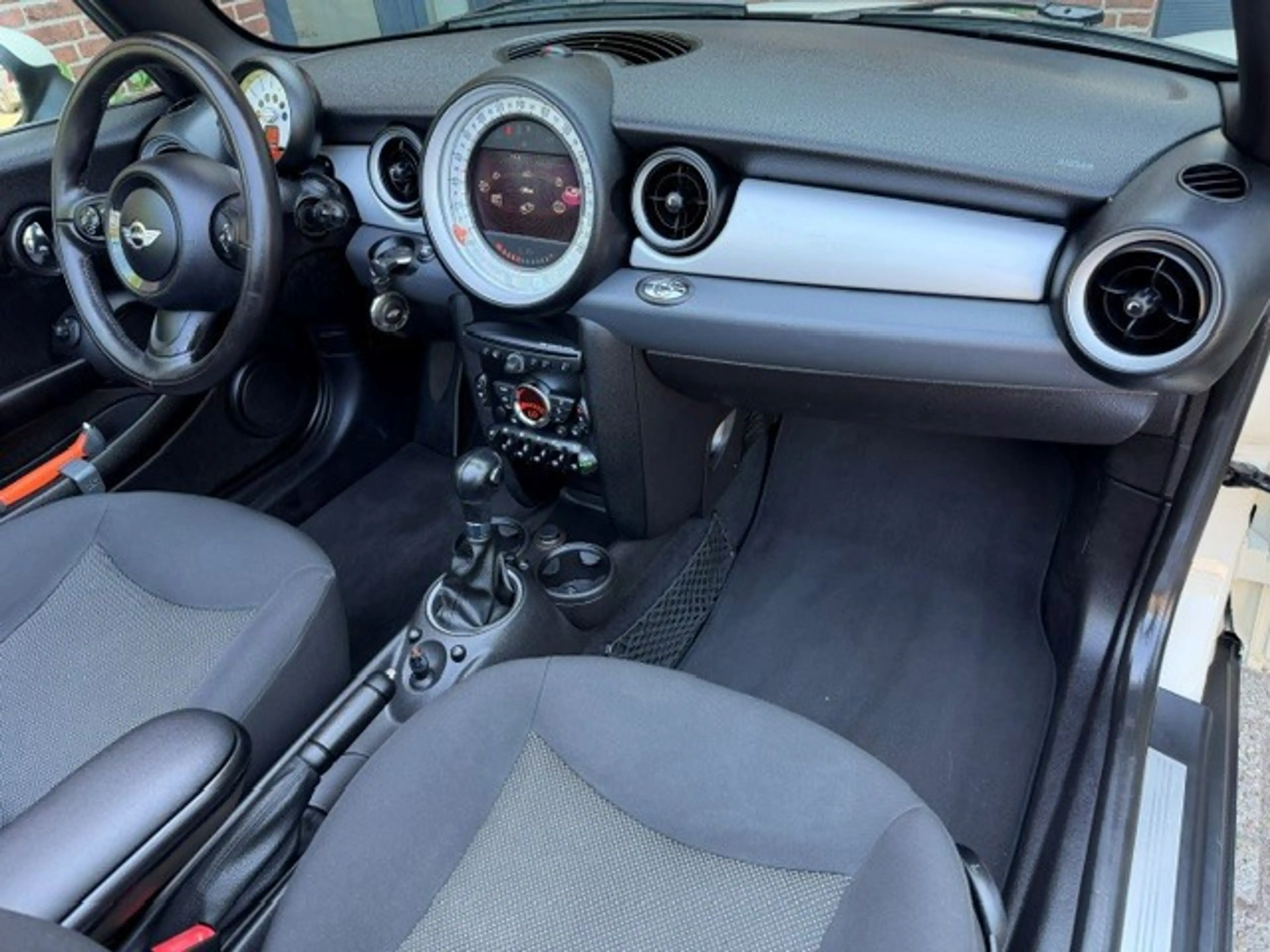 MINI Cooper Cabrio 1.6 Automaat / bj.2012 / kleur: wit / sportvelgen — photo 7