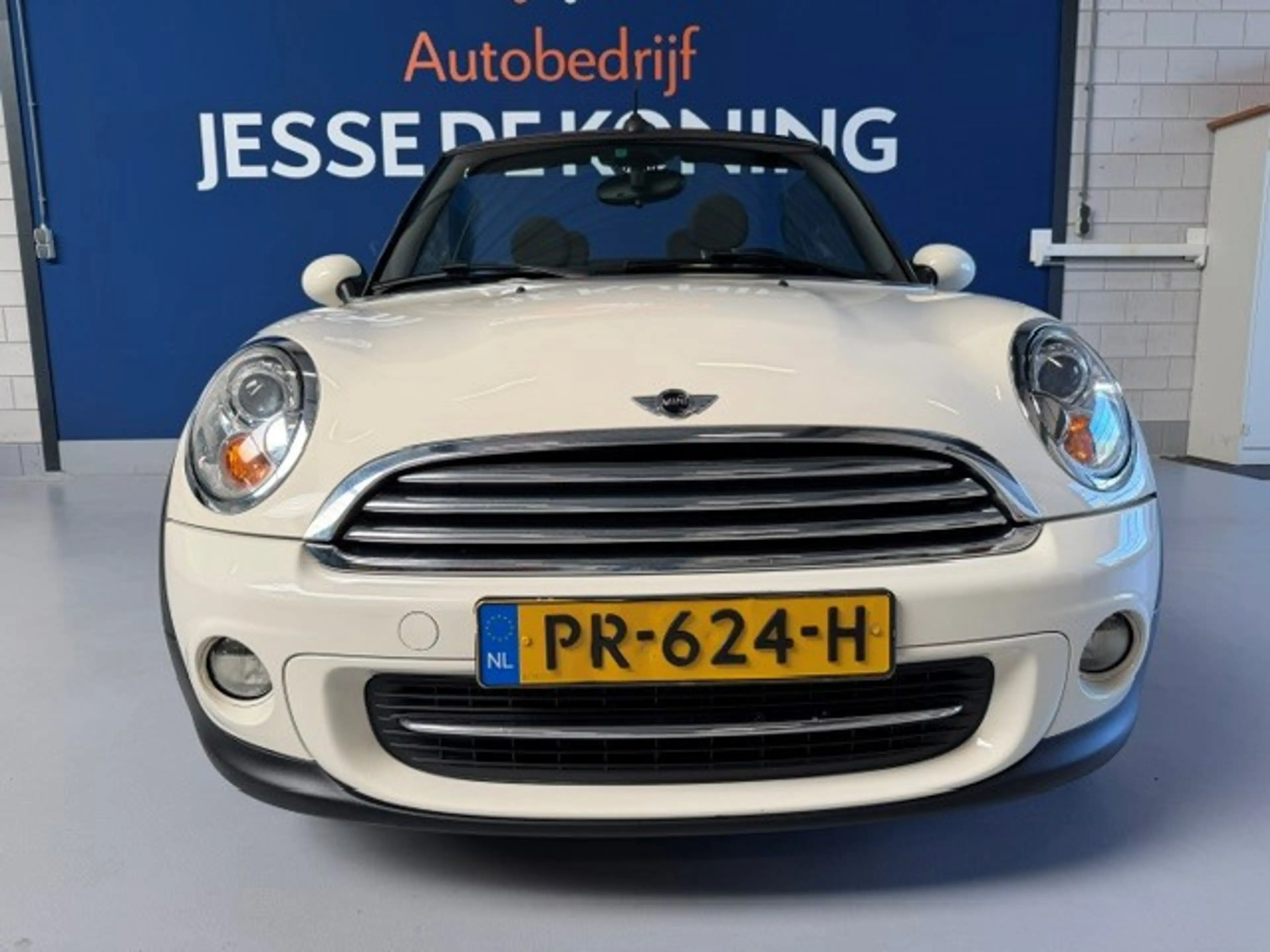 MINI Cooper Cabrio 1.6 Automaat / bj.2012 / kleur: wit / sportvelgen — photo 8
