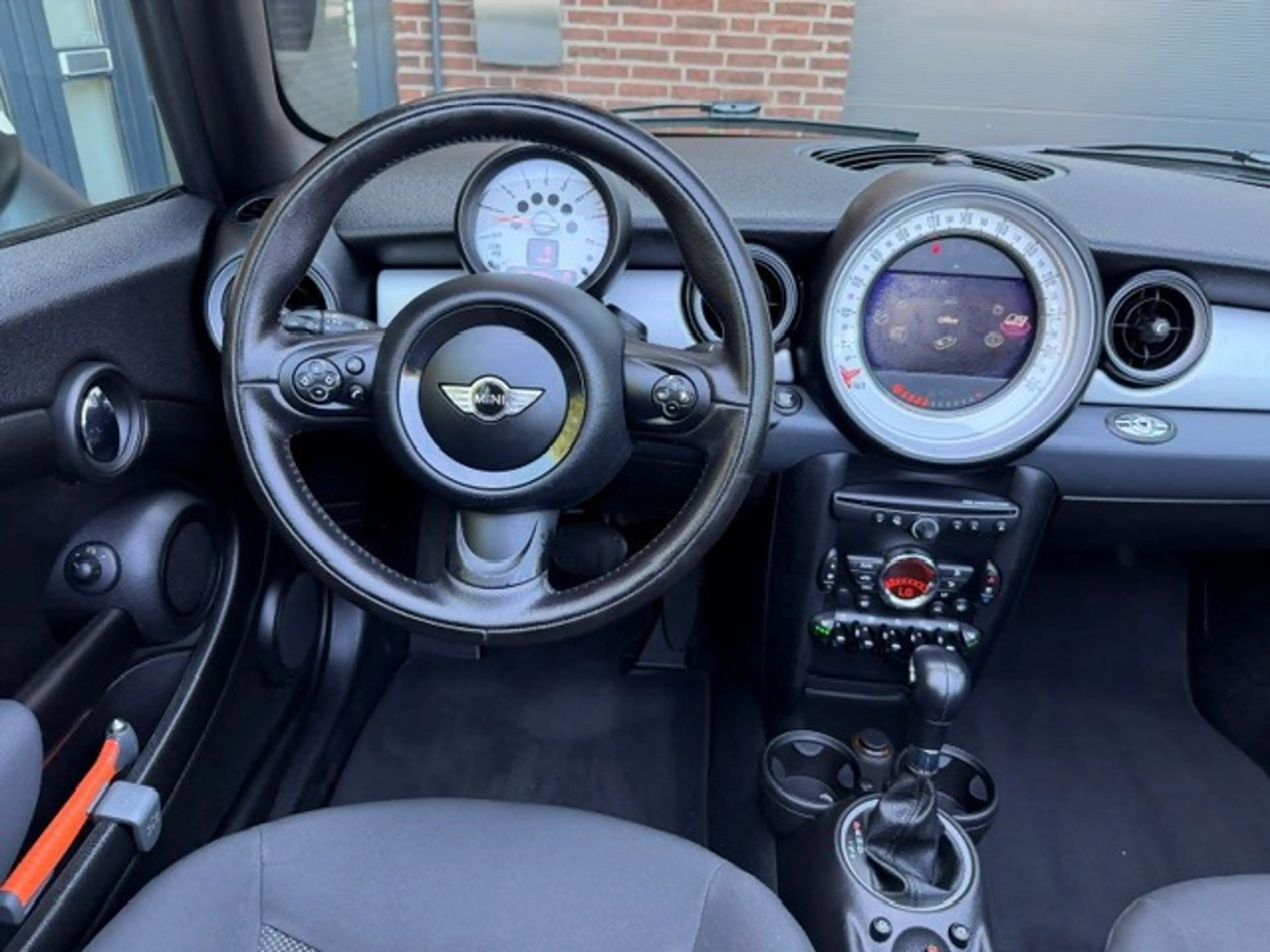 MINI Cooper Cabrio 1.6 Automaat / bj.2012 / kleur: wit / sportvelgen — photo 13