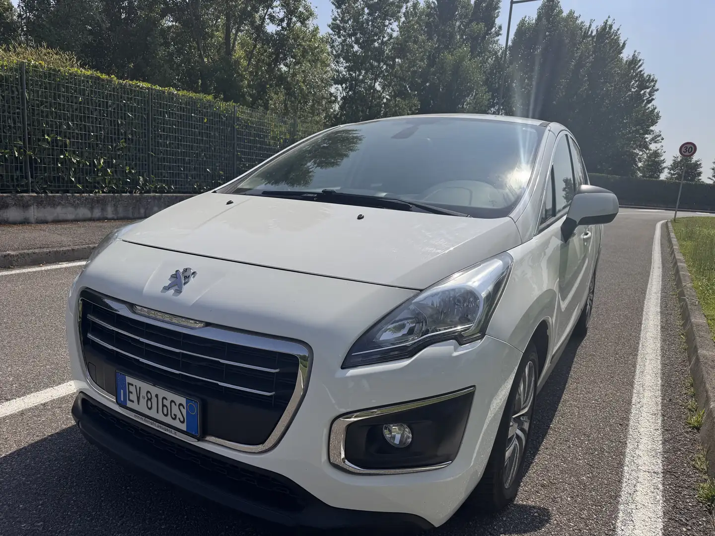 Peugeot 3008 1.6 hdi 8v Allure 115cv fap - 1