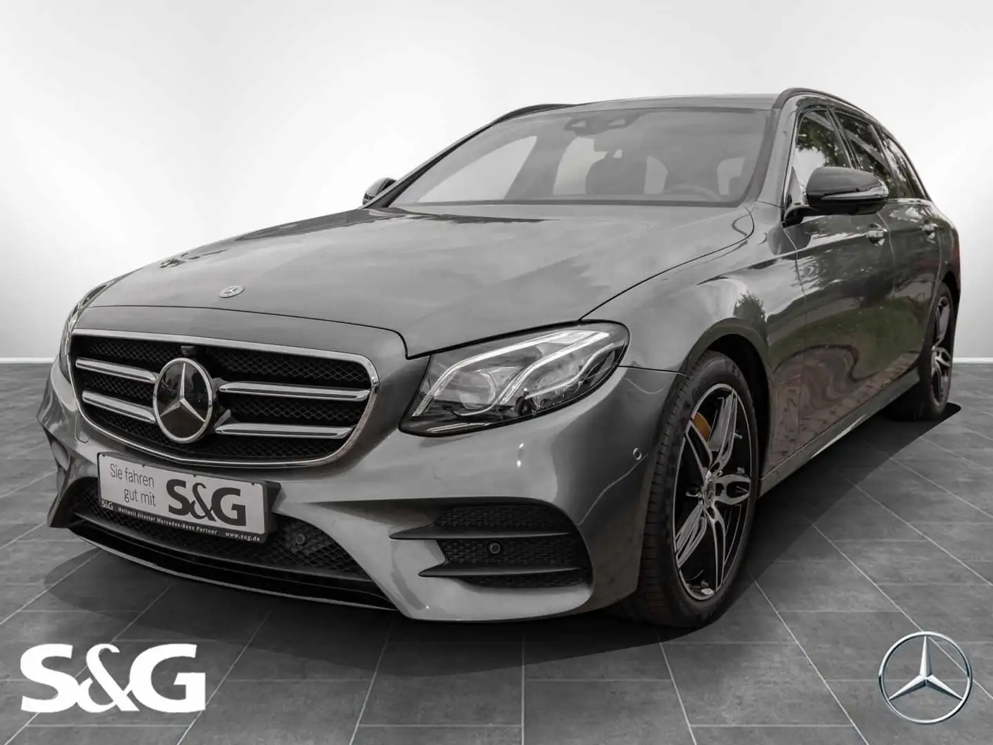 Mercedes-Benz E 220 d T AMG Distro+Sitzkomfort+Night+Spiegel Grigio - 1