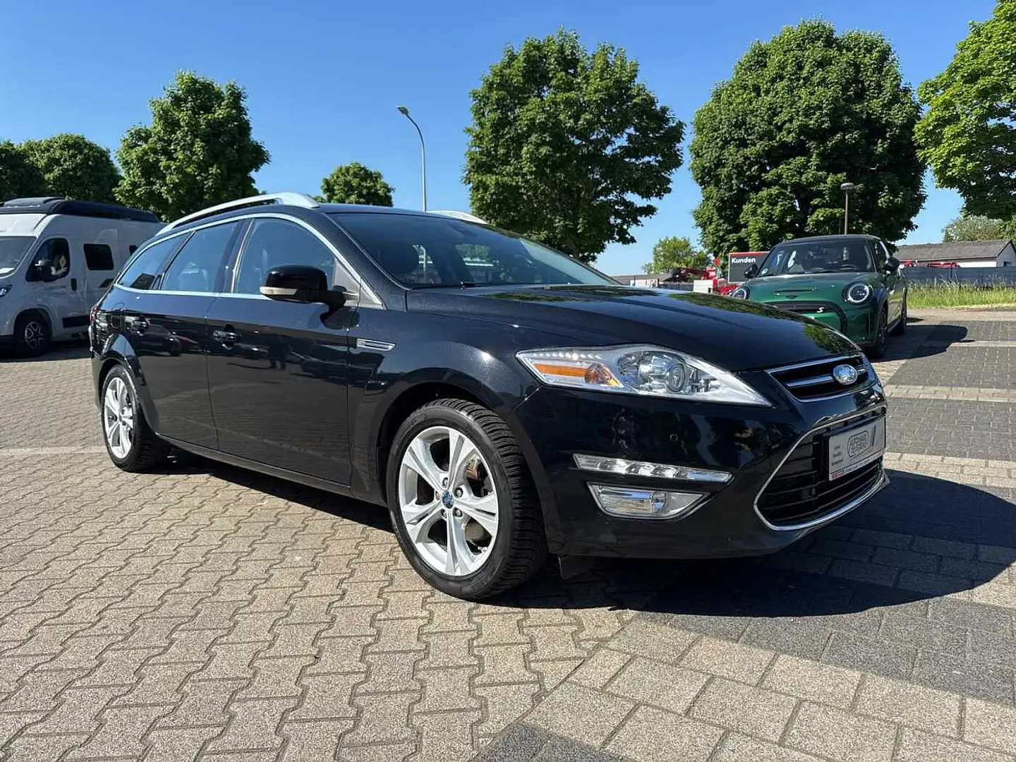 Ford Mondeo Turnier Diesel 2.2 TDCi Aut. Titanium AHK, P Schwarz - 2