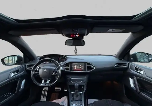 Peugeot 308 view 9