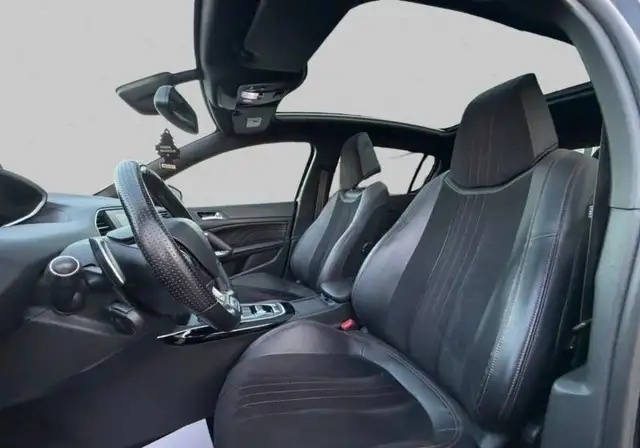 Peugeot 308 view 8