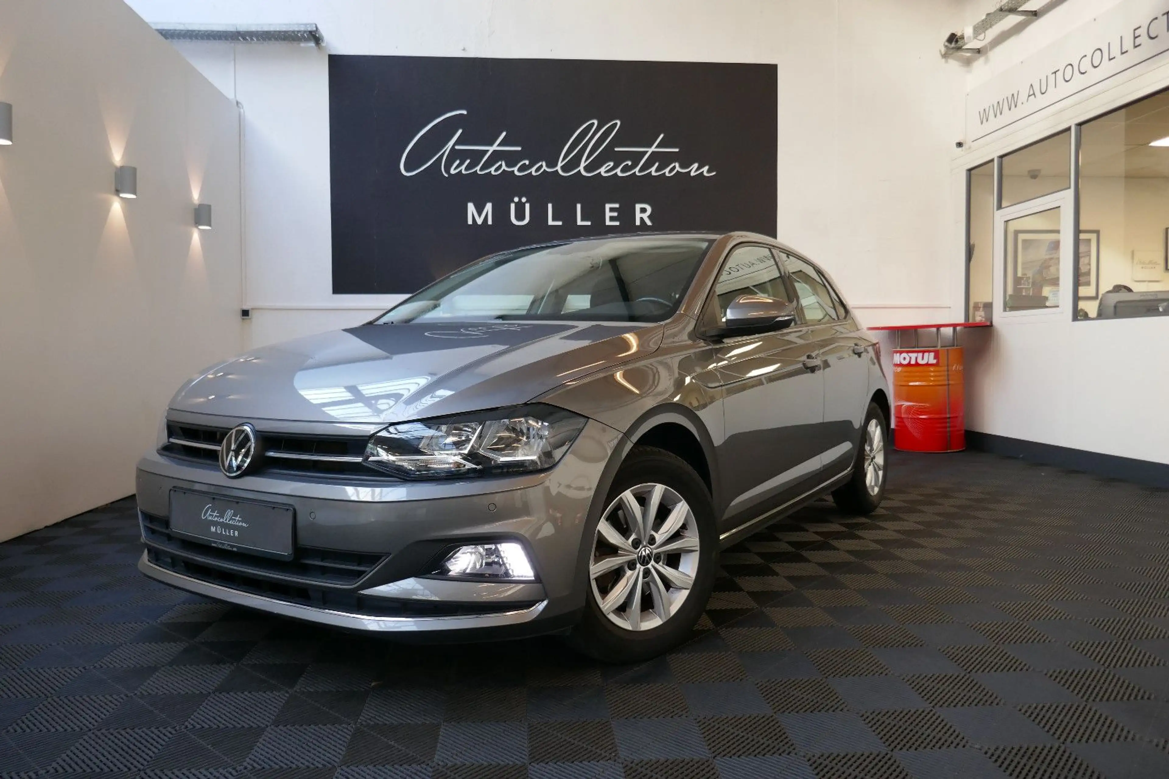 Volkswagen Polo VI Highline *NUR 59tkm*2.Hd.*AUTOMATIK* — photo 3