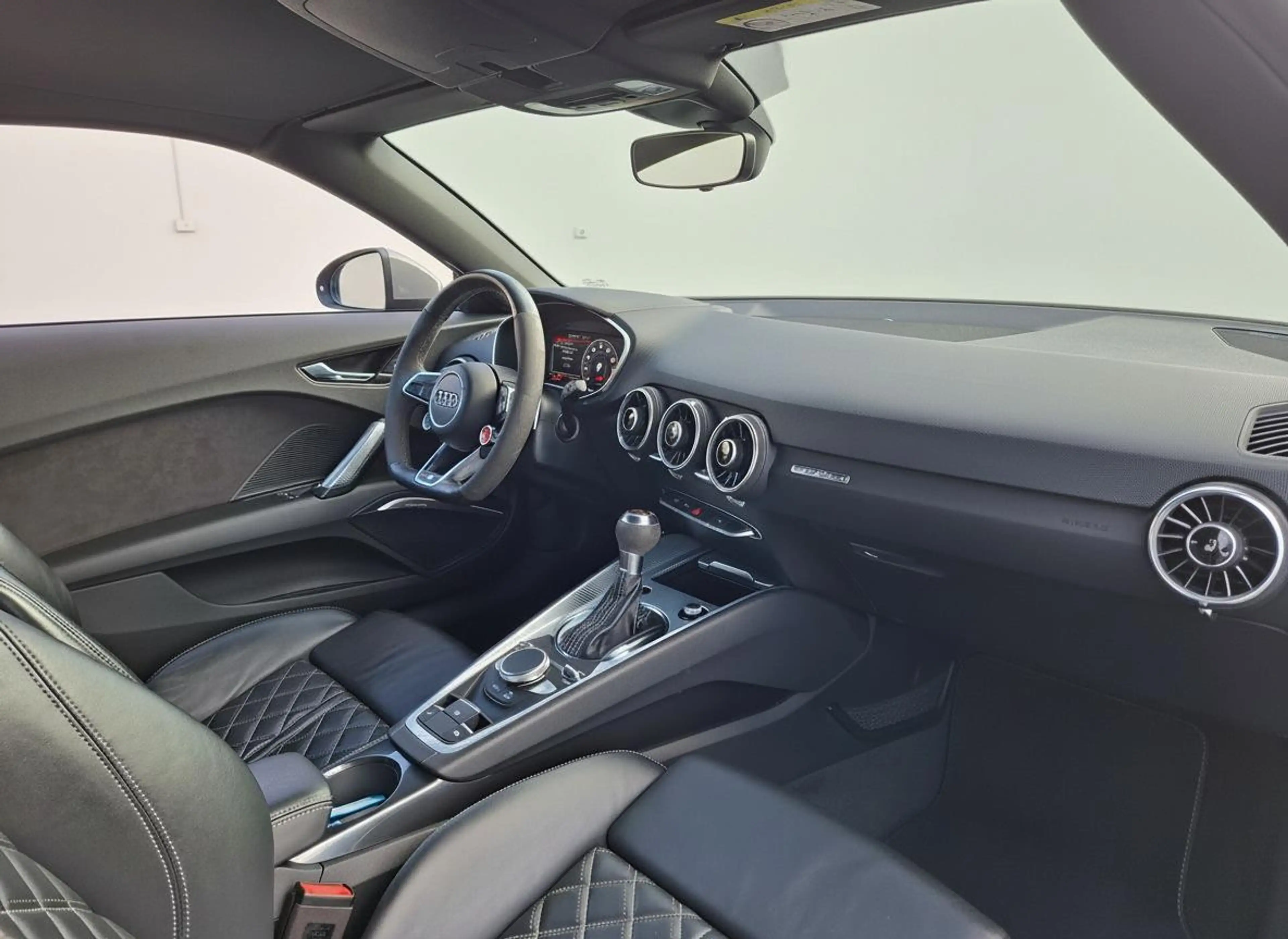 Audi TT RS Roadster TT quattro — photo 11