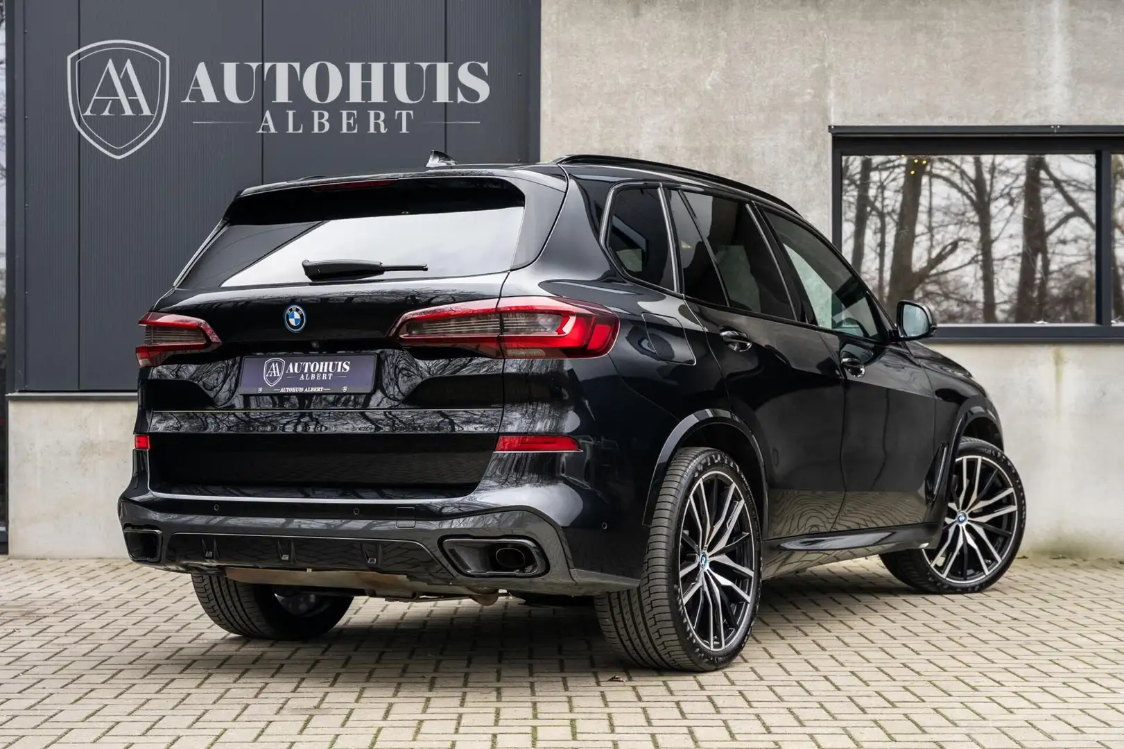 BMW X5 xDrive45e M-Sport M Perf Seats Carbon Massage 22'' Schwarz - 2