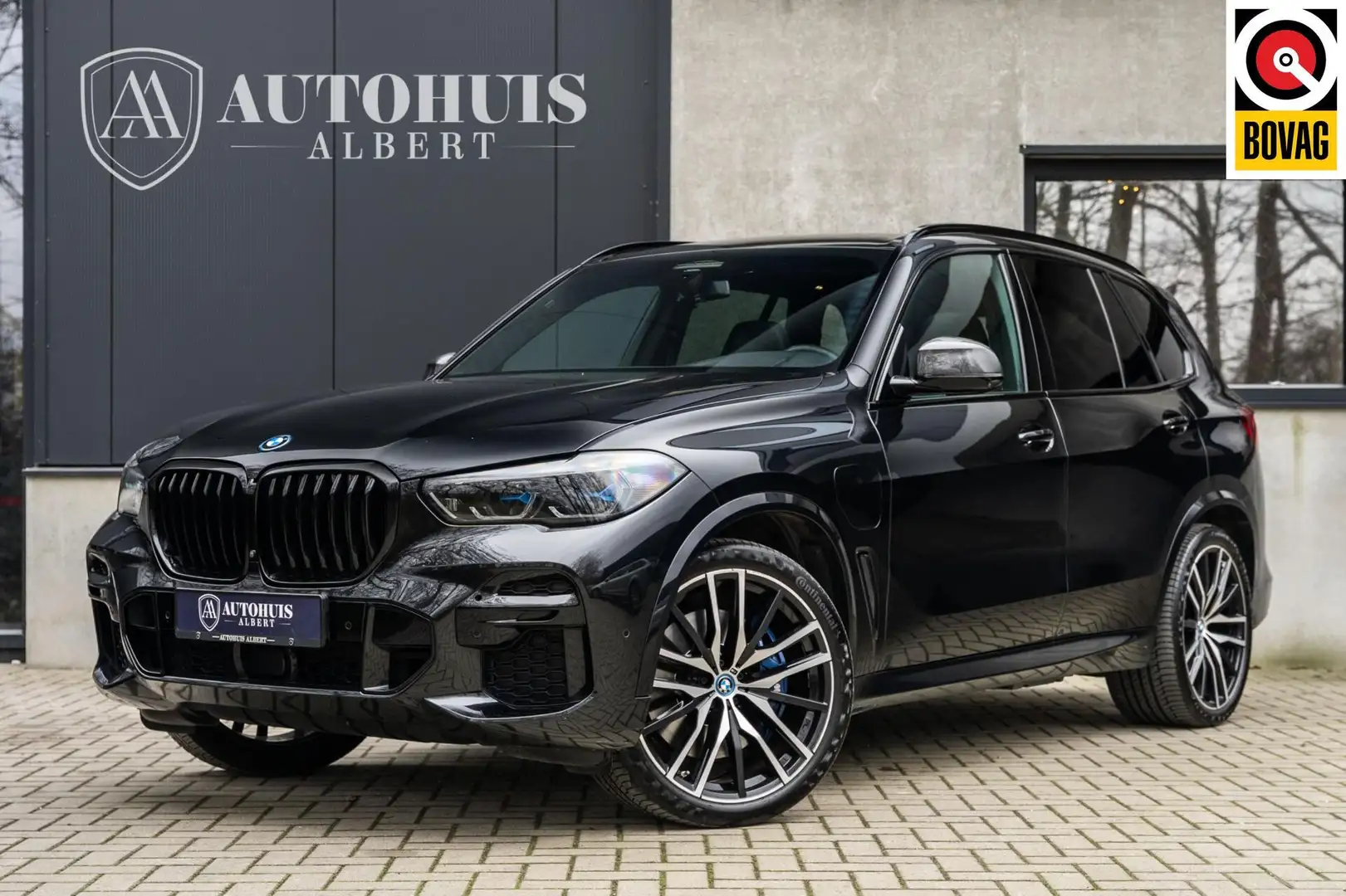 BMW X5 xDrive45e M-Sport M Perf Seats Carbon Massage 22'' Schwarz - 1