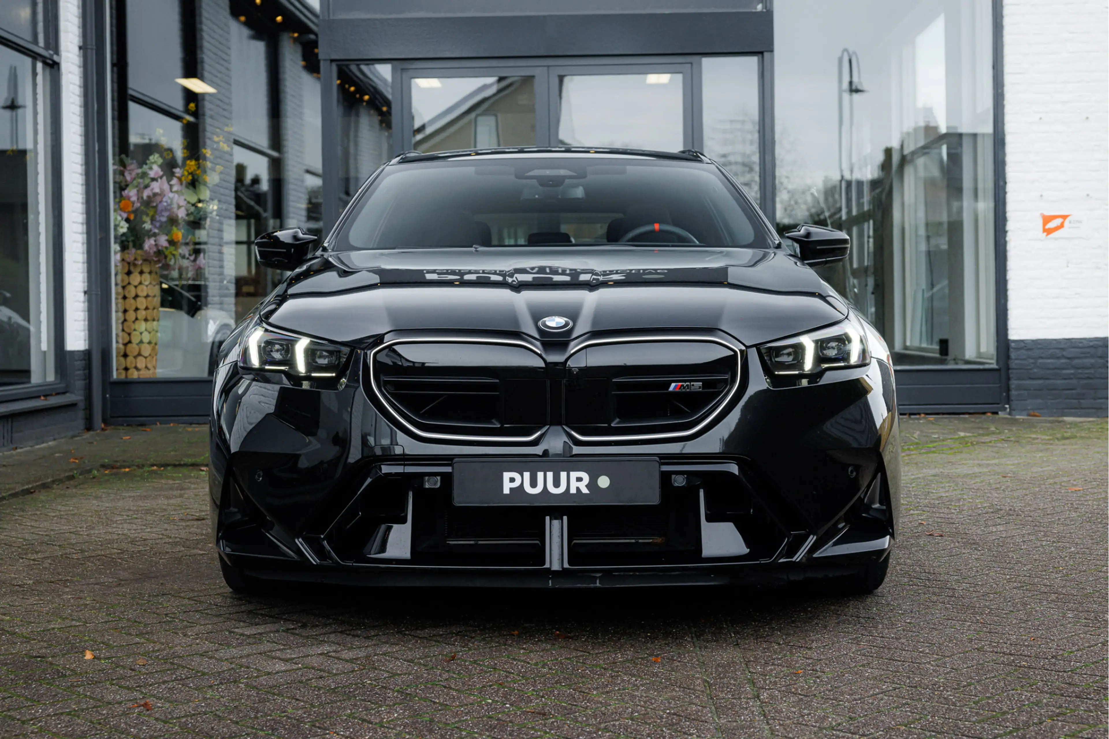 BMW M5 Touring 4.4 V8 xDrive M-Drivers Pack Pano - Bowers — photo 9