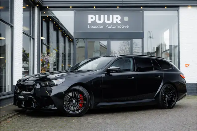 BMW M5 Touring 4.4 V8 xDrive M-Drivers Pack Pano - Bowers
